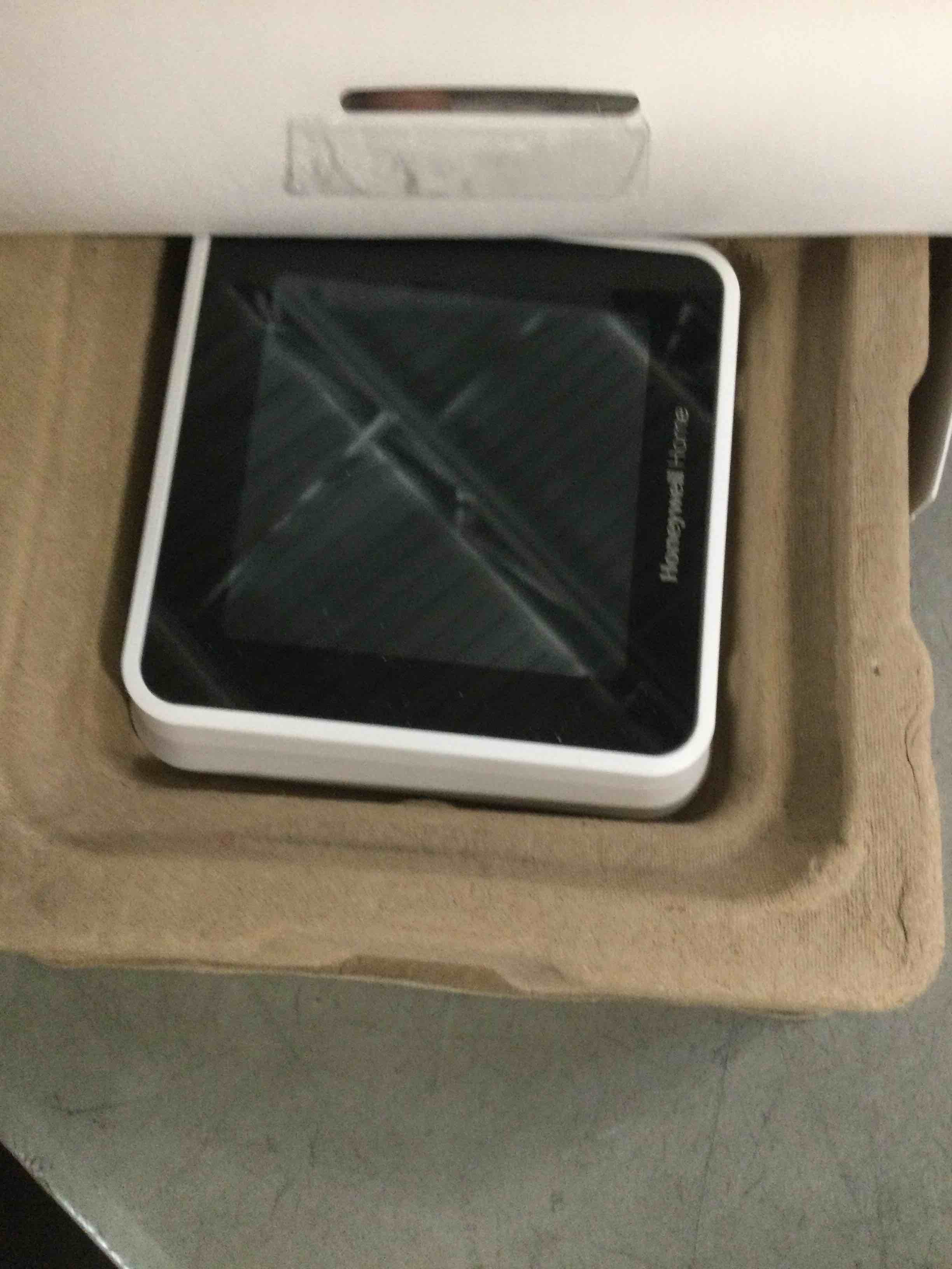 https://s3.amazonaws.com/lotting-images-prod/bidfta/PPE1852434_1736779609881.jpeg