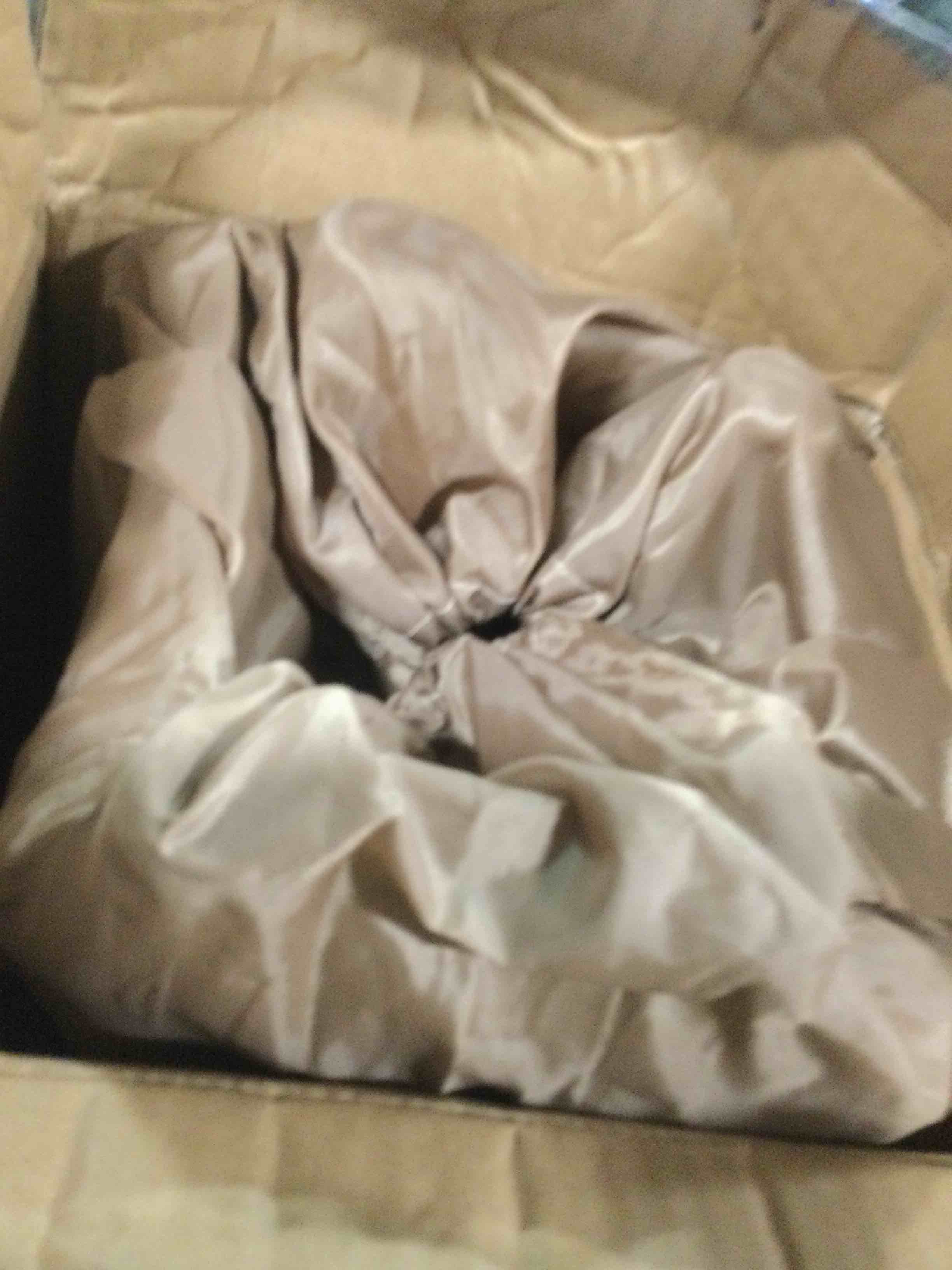 https://s3.amazonaws.com/lotting-images-prod/bidfta/PPE1852518_1736796667246.jpeg