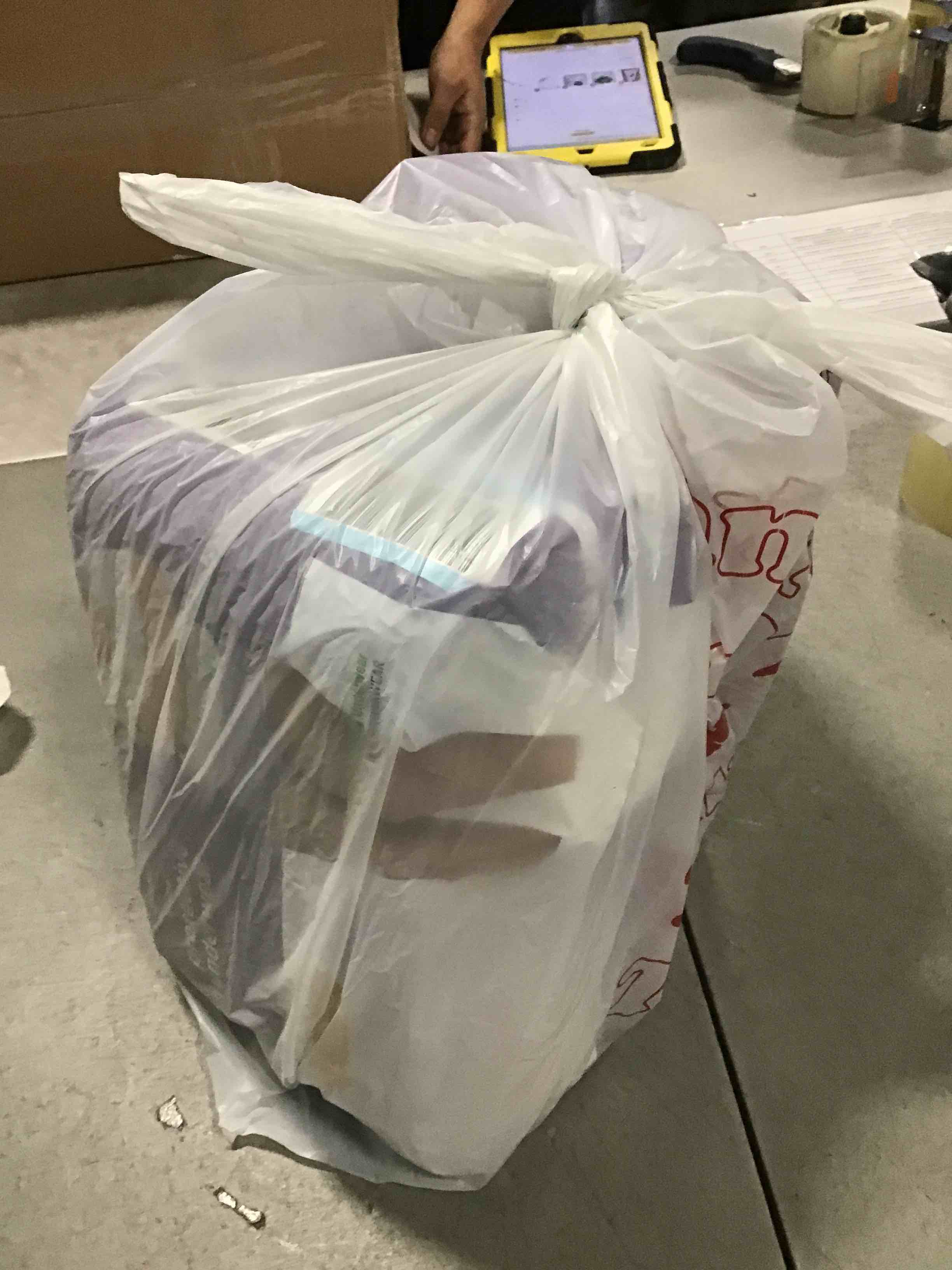https://s3.amazonaws.com/lotting-images-prod/bidfta/PPE1852693_1737062082474.jpeg