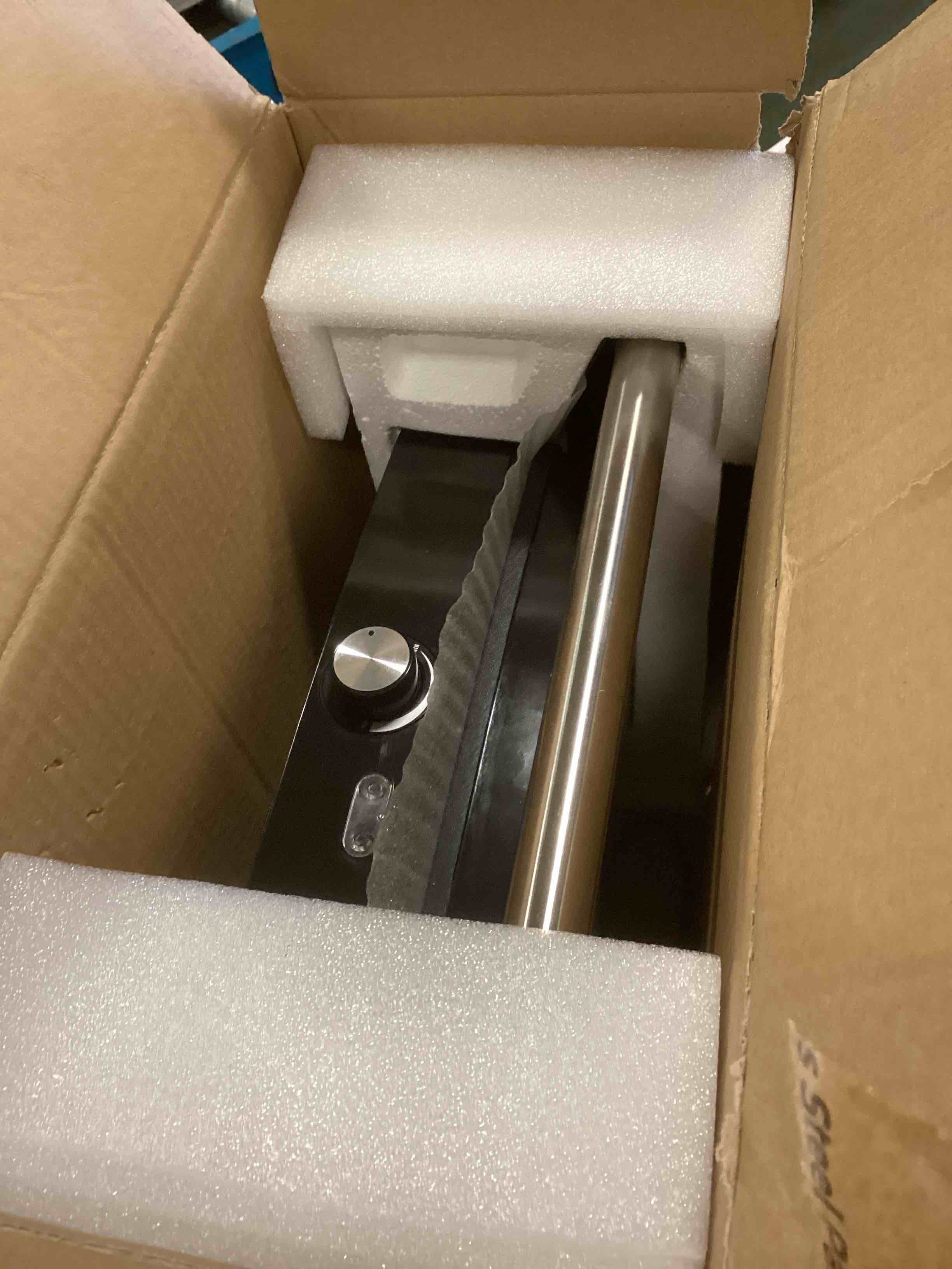 https://s3.amazonaws.com/lotting-images-prod/bidfta/PPE1852821_1738012005802.jpeg