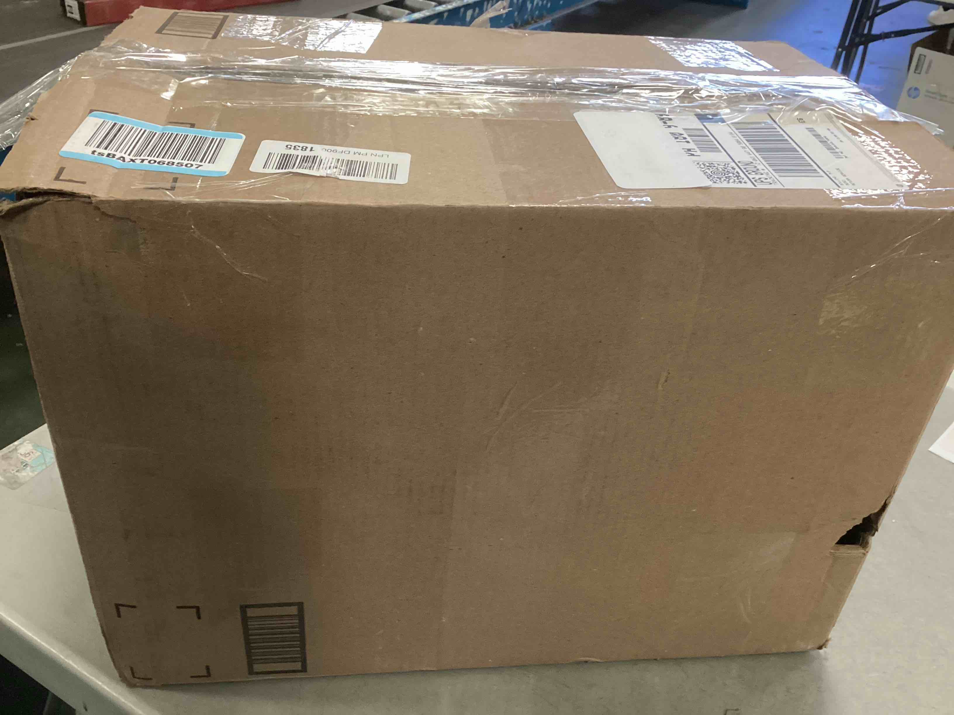 https://s3.amazonaws.com/lotting-images-prod/bidfta/PPE1852824_1738011739295.jpeg