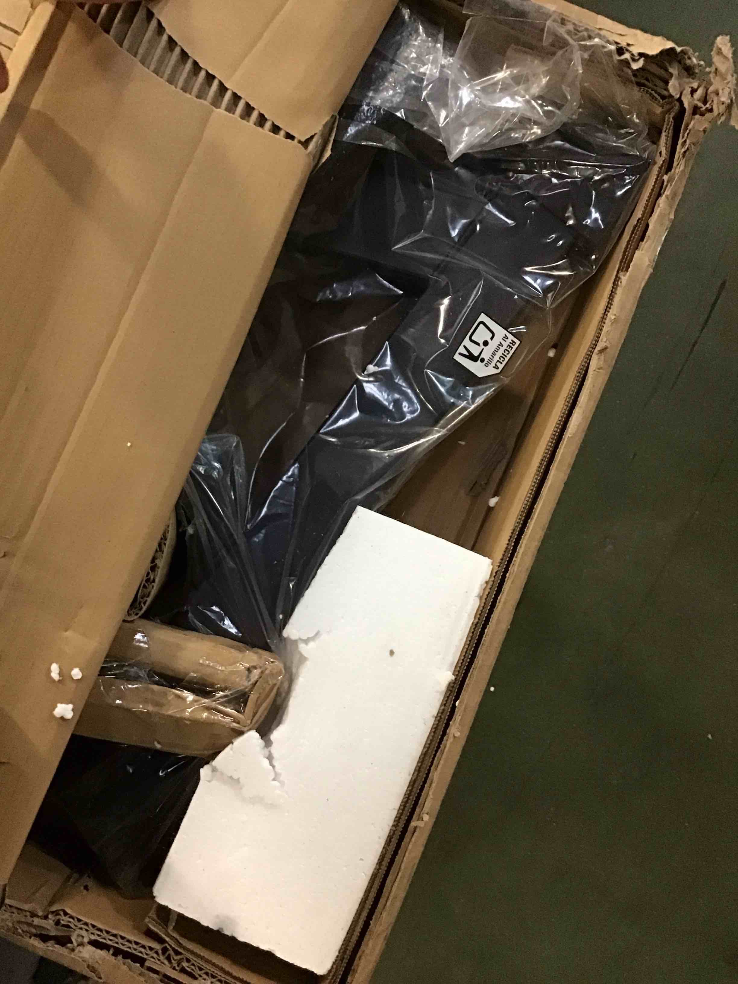 https://s3.amazonaws.com/lotting-images-prod/bidfta/PPE1852958_1738786811673.jpeg