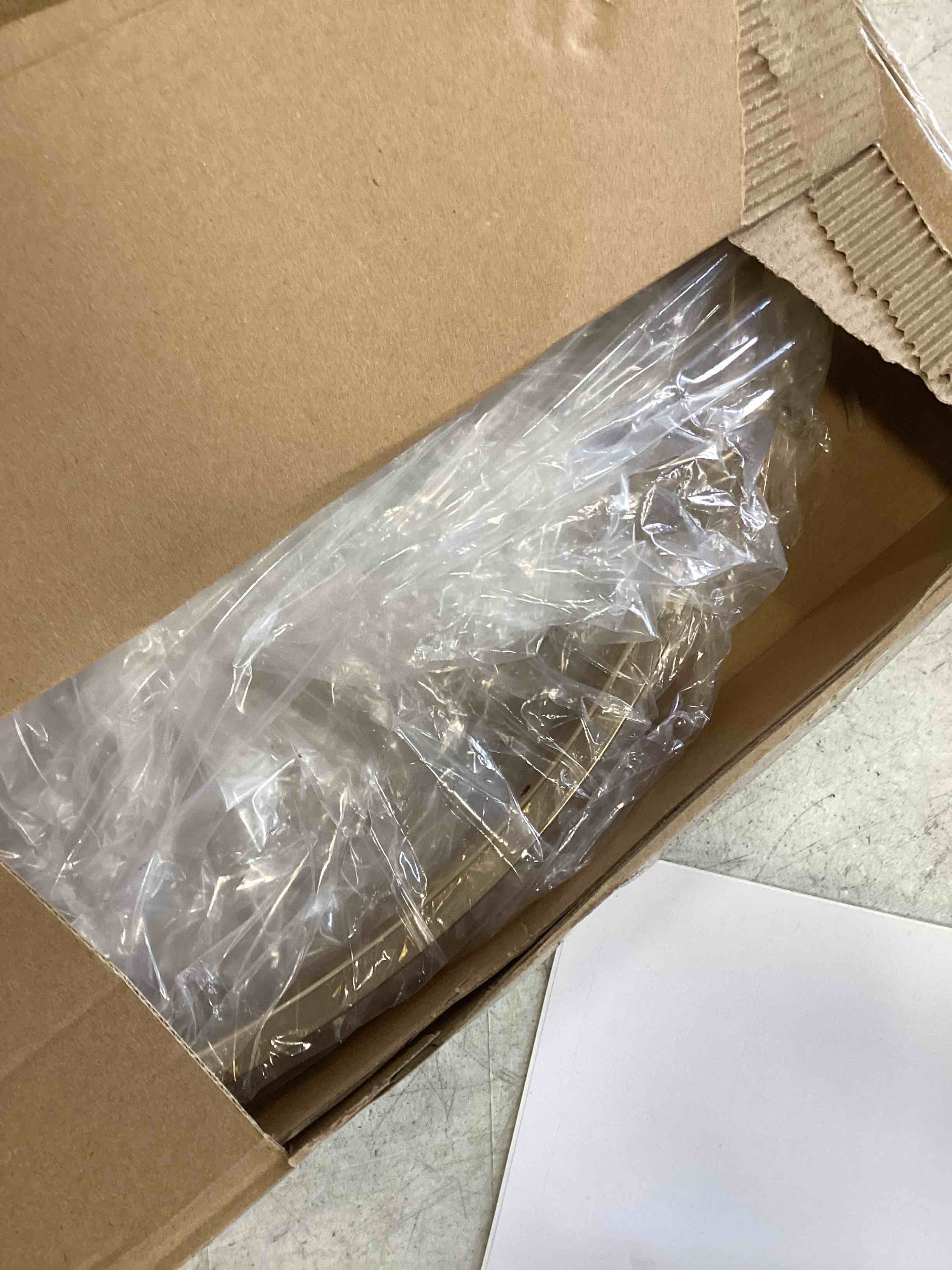https://s3.amazonaws.com/lotting-images-prod/bidfta/PPE1854700_1740080542515.jpeg