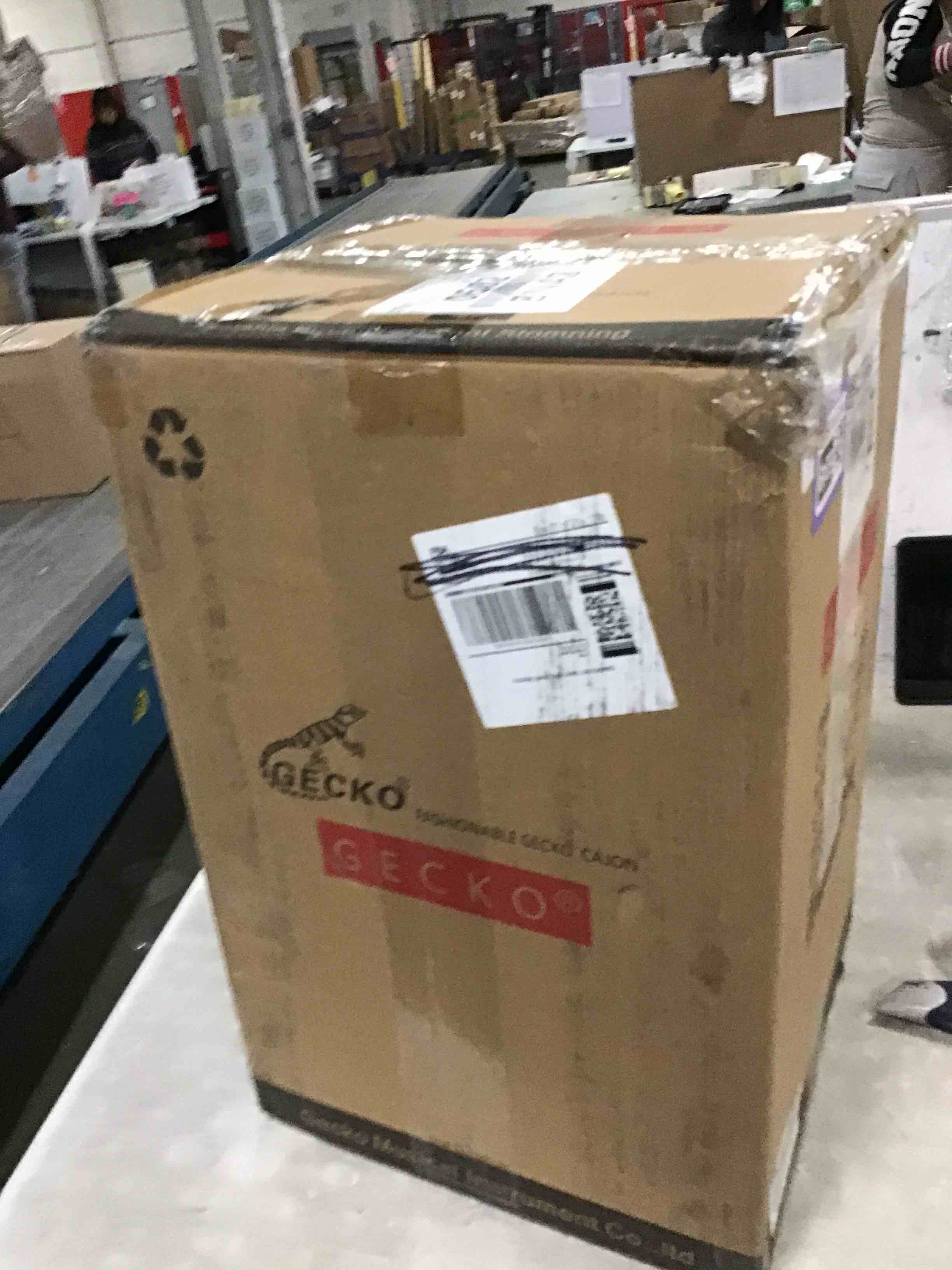 https://s3.amazonaws.com/lotting-images-prod/bidfta/PPE1855249_1732565940322.jpeg