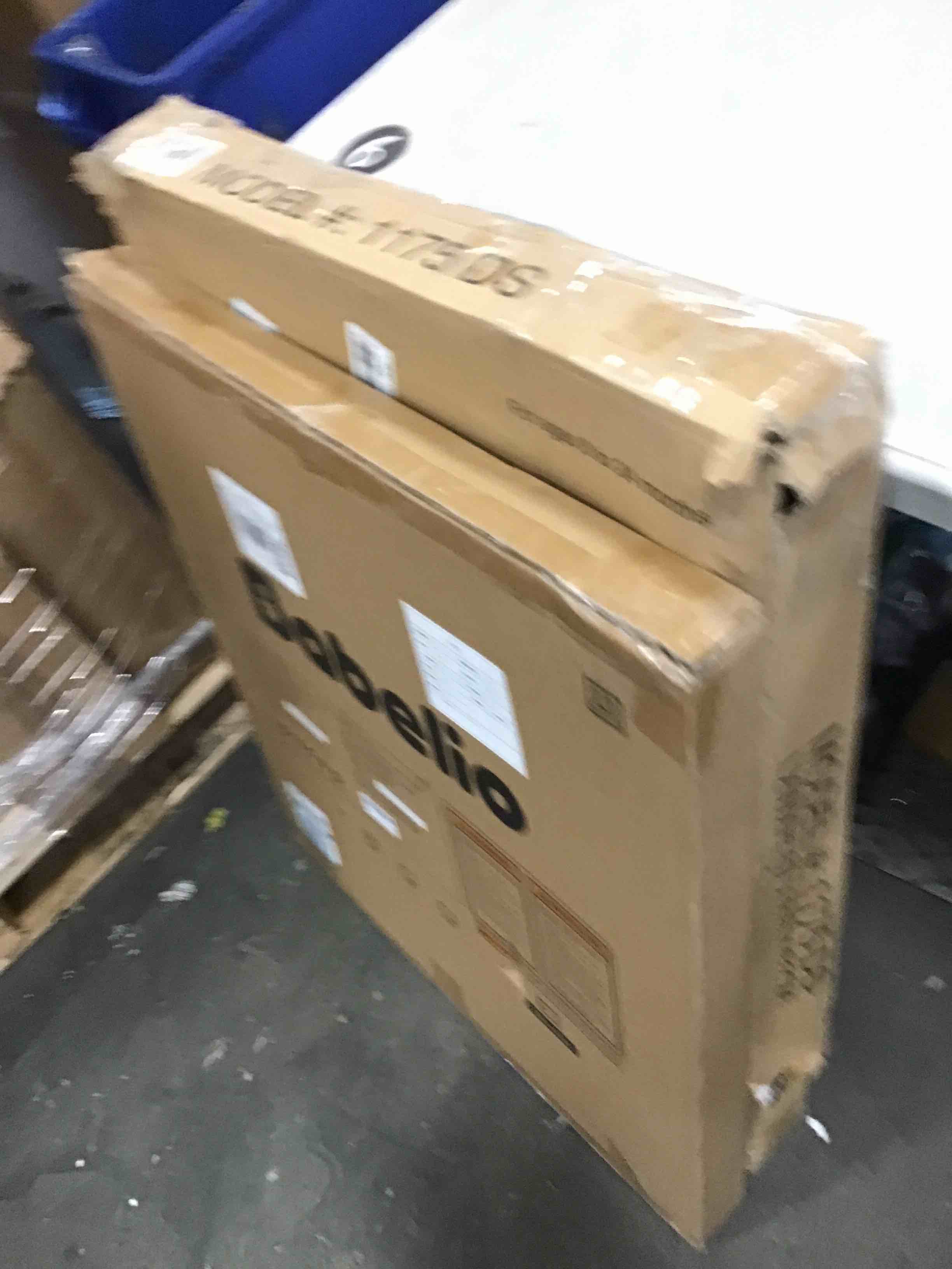 https://s3.amazonaws.com/lotting-images-prod/bidfta/PPE1855650_1732642346598.jpeg
