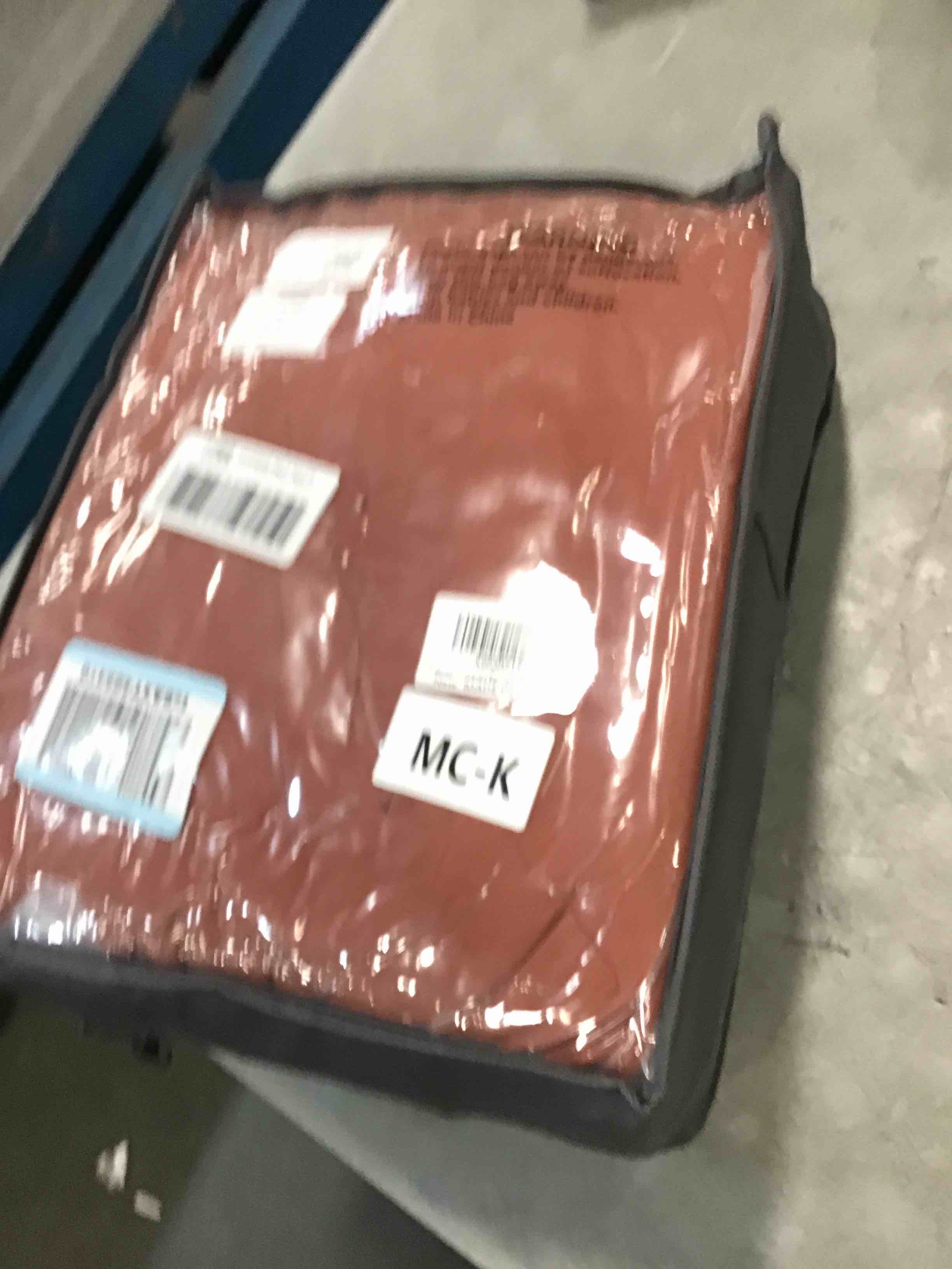 https://s3.amazonaws.com/lotting-images-prod/bidfta/PPE1856117_1732722715101.jpeg