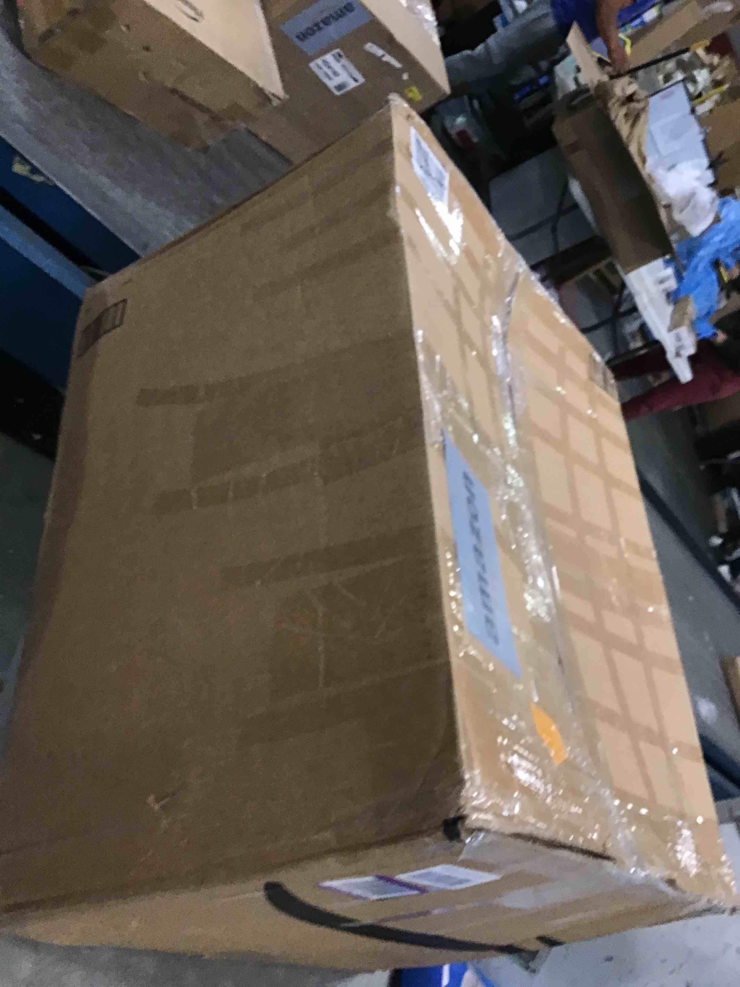 https://s3.amazonaws.com/lotting-images-prod/bidfta/PPE1856324_1732742095618.jpeg