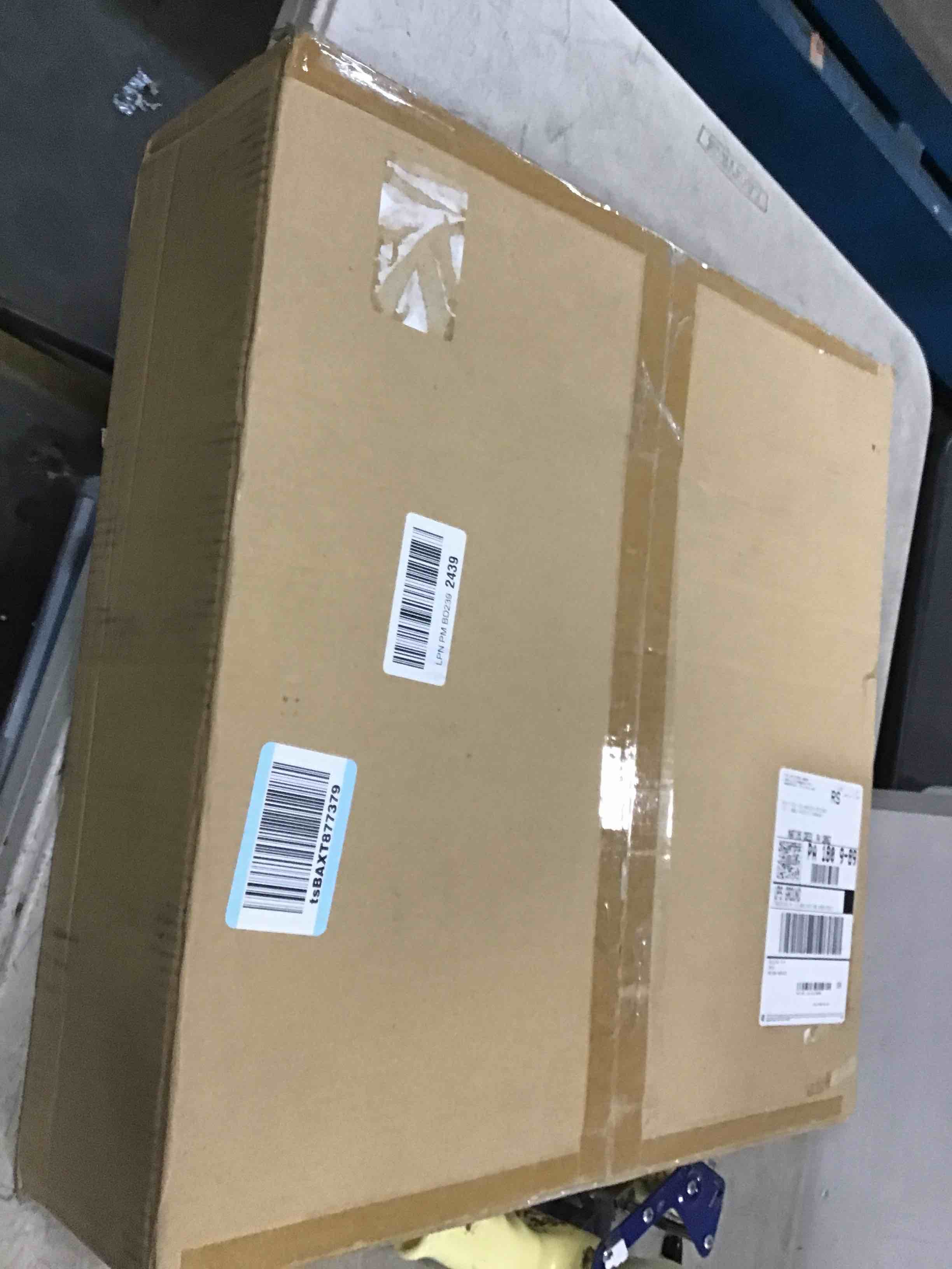 https://s3.amazonaws.com/lotting-images-prod/bidfta/PPE1856967_1733158692496.jpeg