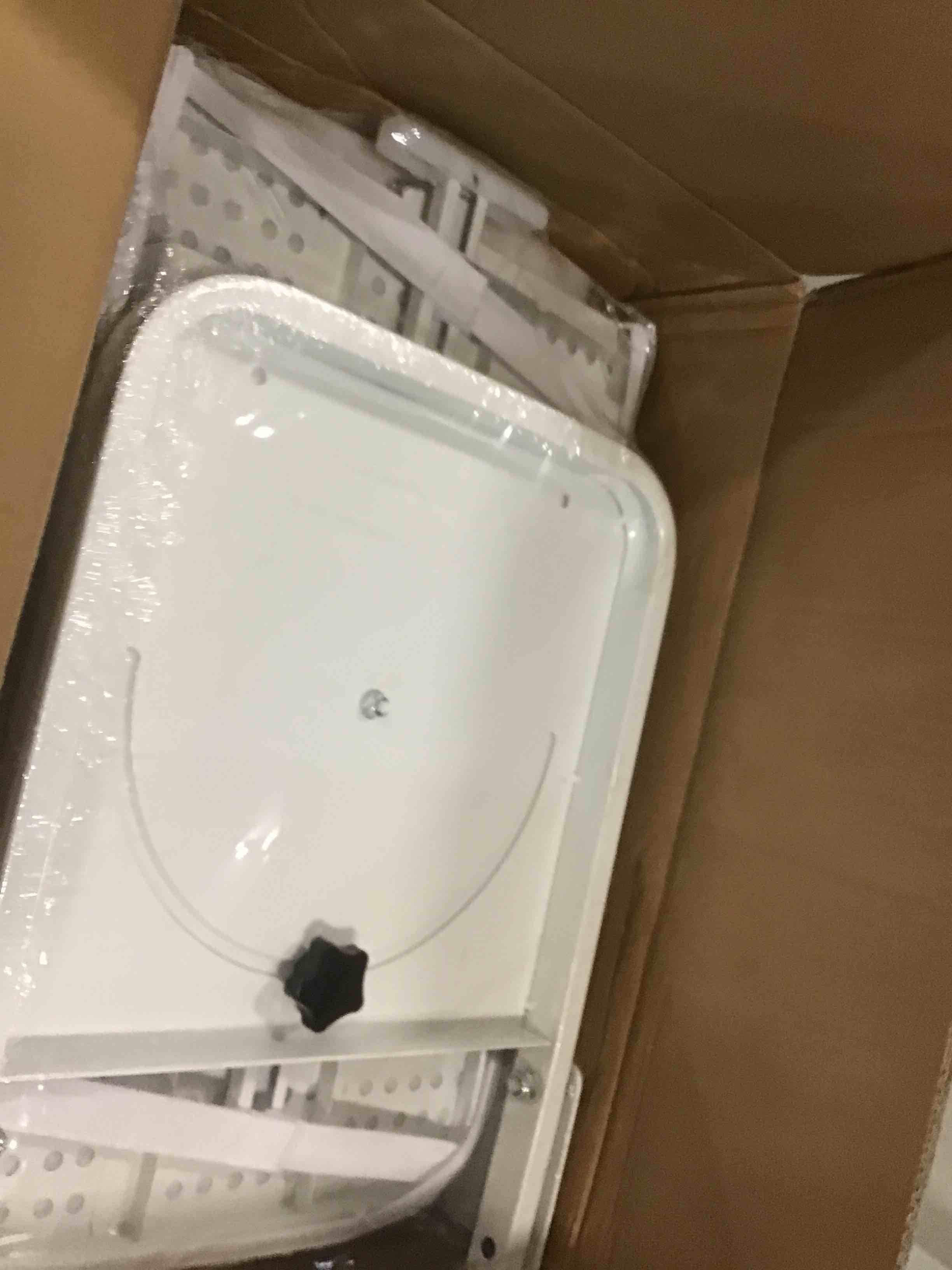 https://s3.amazonaws.com/lotting-images-prod/bidfta/PPE1857332_1733239765991.jpeg