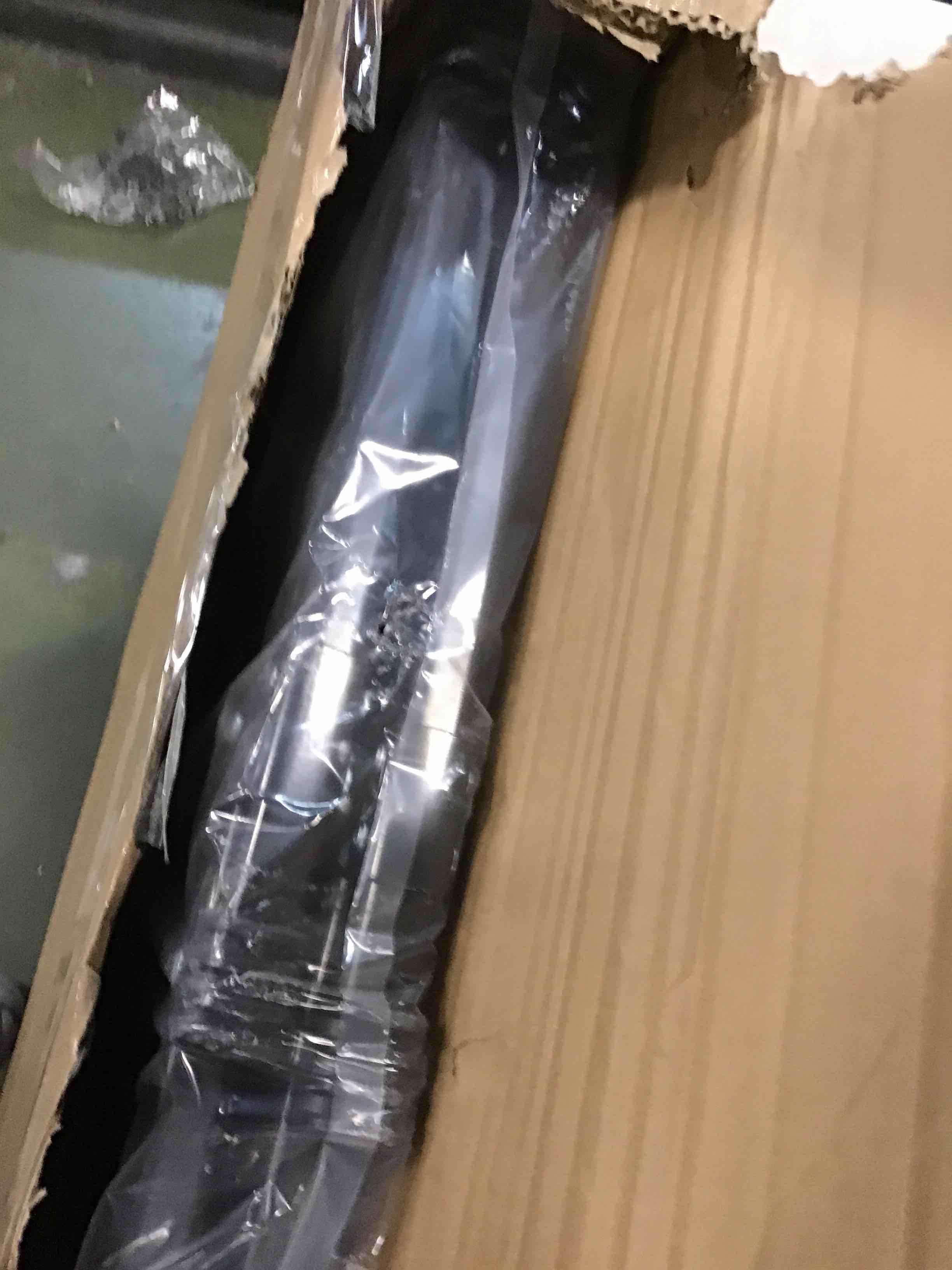 https://s3.amazonaws.com/lotting-images-prod/bidfta/PPE1857674_1733318412822.jpeg