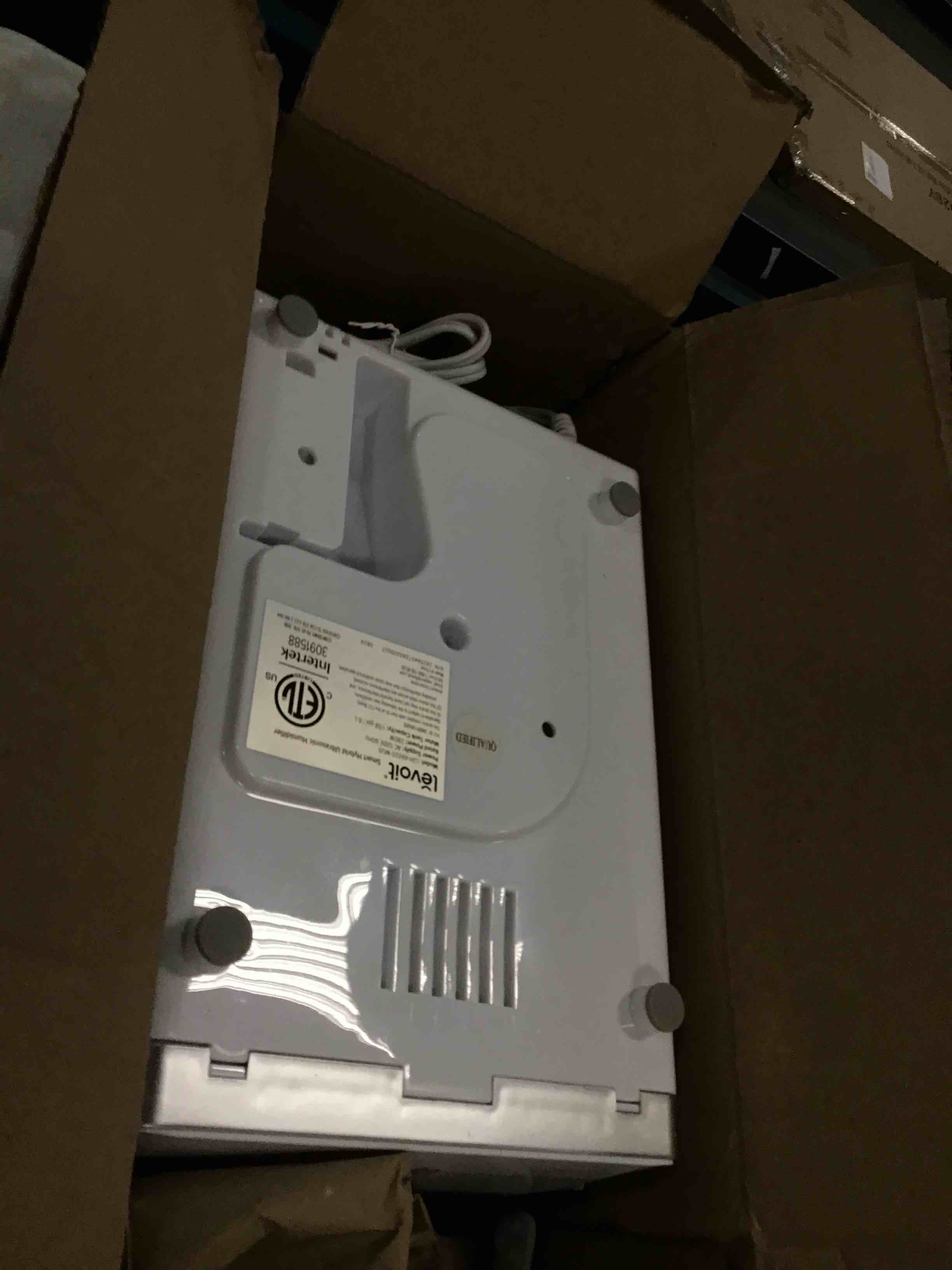 https://s3.amazonaws.com/lotting-images-prod/bidfta/PPE1857715_1733320432417.jpeg
