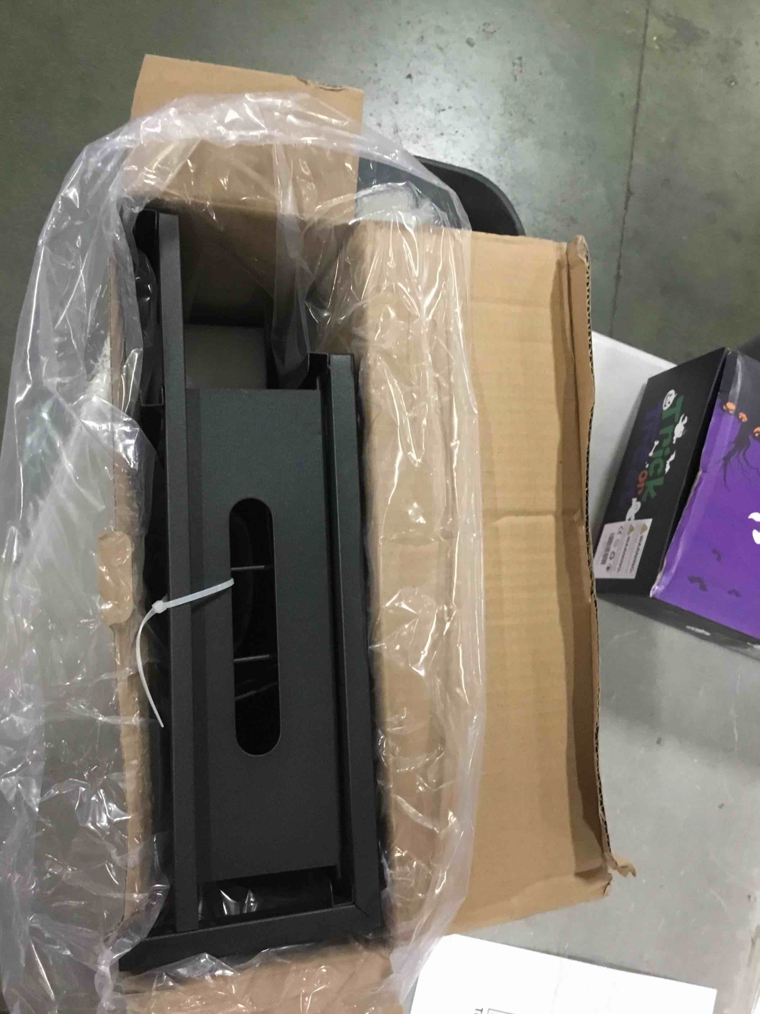 https://s3.amazonaws.com/lotting-images-prod/bidfta/PPE1858440_1733431357050.jpeg