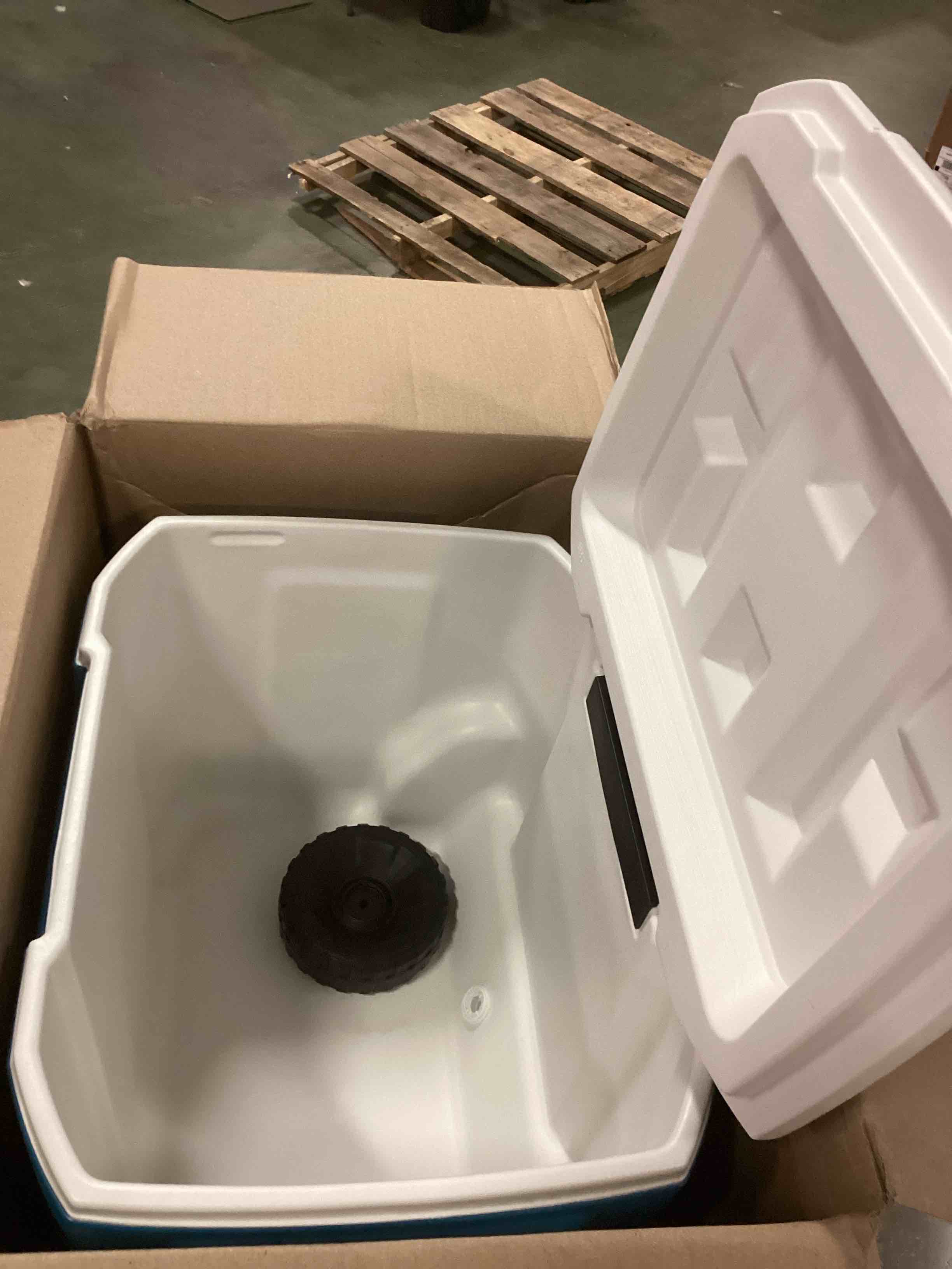 https://s3.amazonaws.com/lotting-images-prod/bidfta/PPE1859480_1734610696093.jpeg