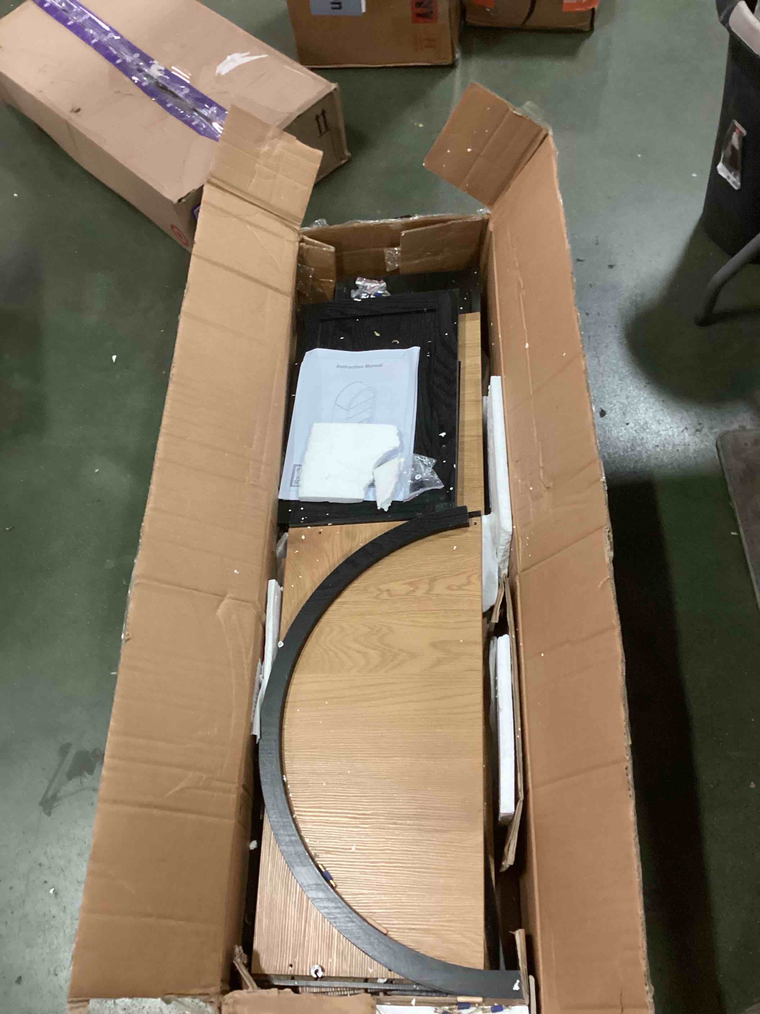 https://s3.amazonaws.com/lotting-images-prod/bidfta/PPE1859526_1734618176416.jpeg