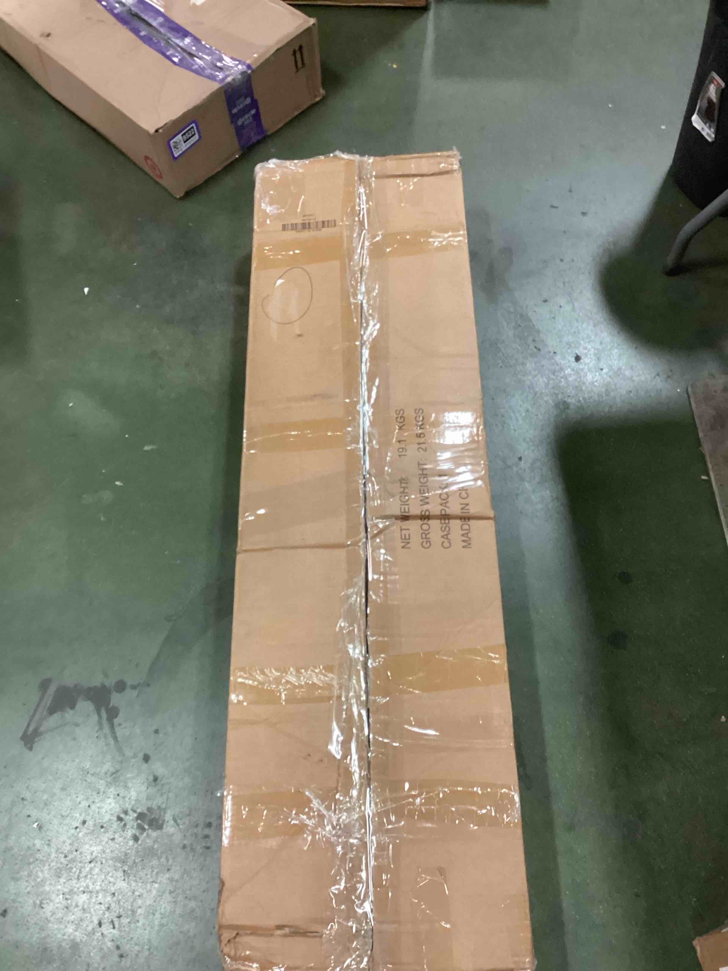 https://s3.amazonaws.com/lotting-images-prod/bidfta/PPE1859526_1734618234241.jpeg