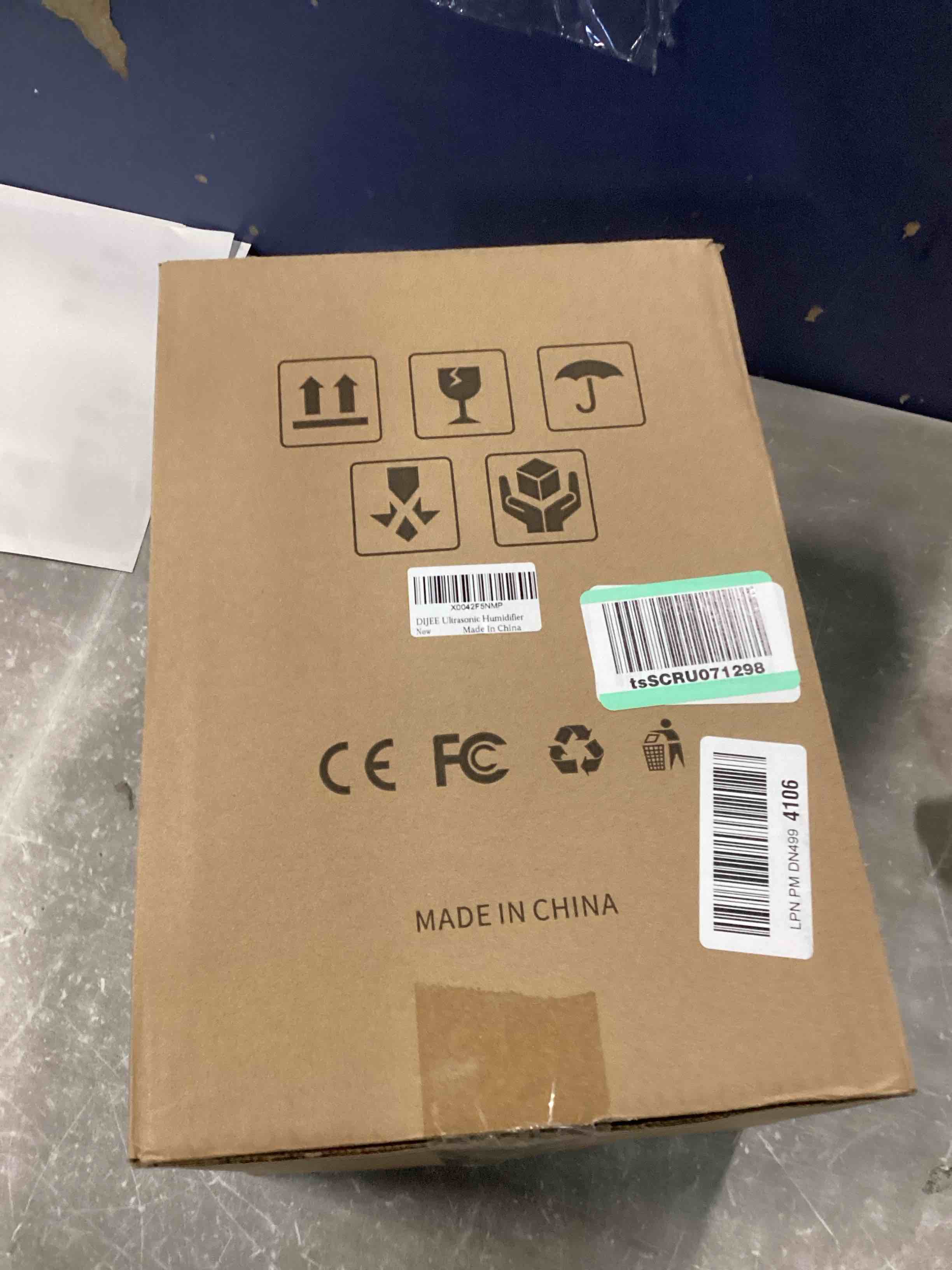 https://s3.amazonaws.com/lotting-images-prod/bidfta/PPE1860537_1735919199837.jpeg