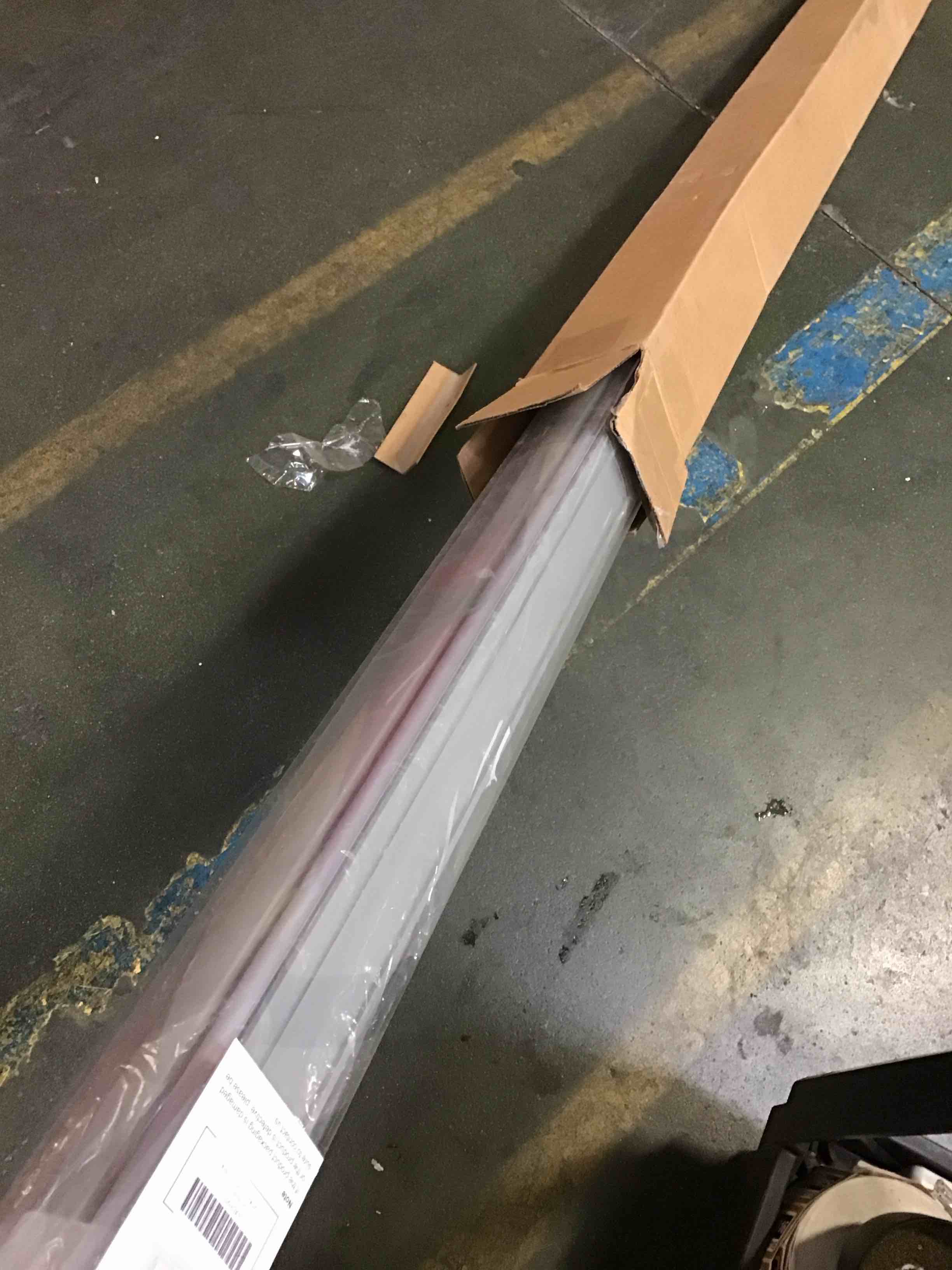 https://s3.amazonaws.com/lotting-images-prod/bidfta/PPE1861132_1738872057904.jpeg