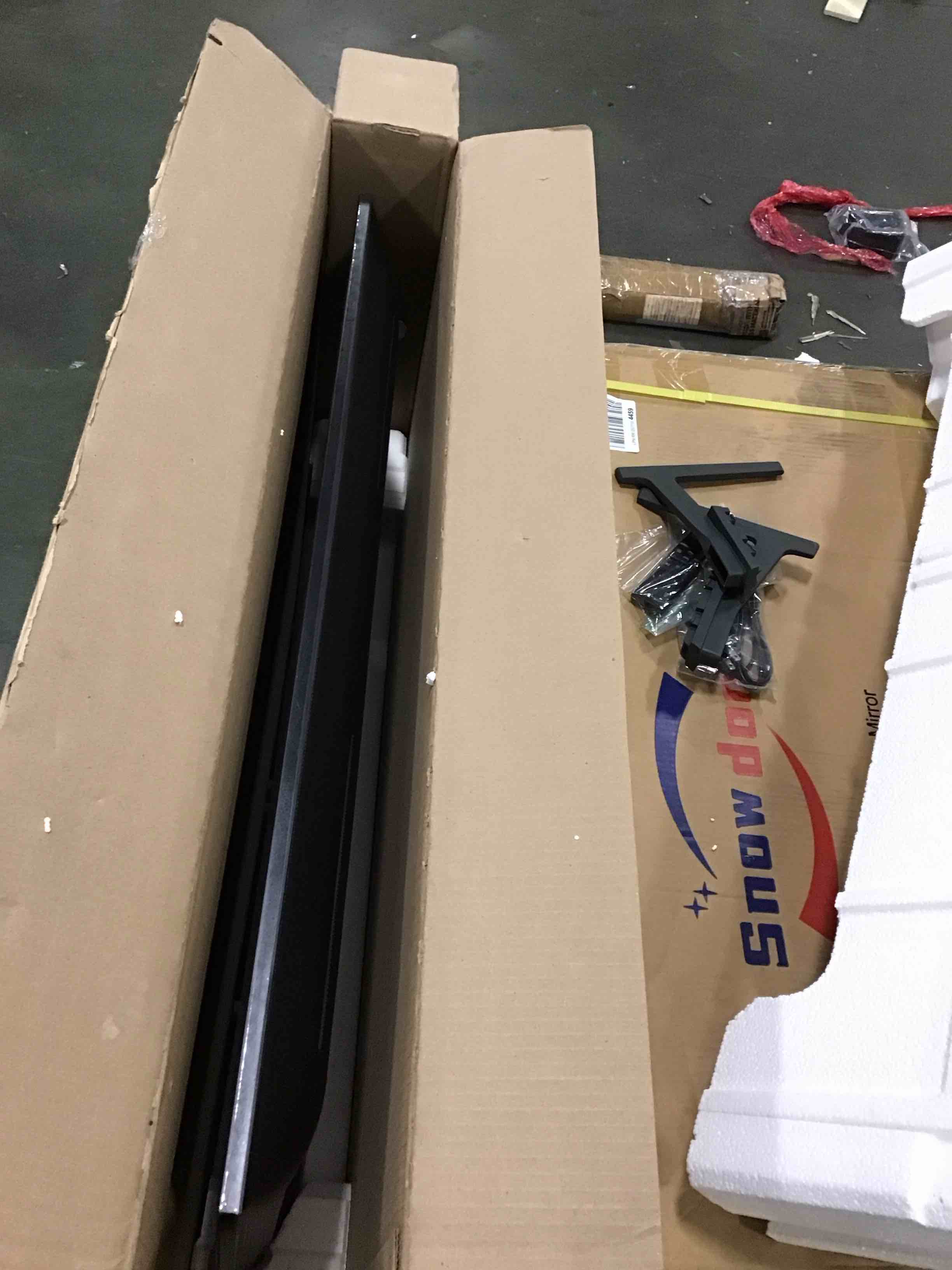 https://s3.amazonaws.com/lotting-images-prod/bidfta/PPE1861513_1739391704069.jpeg
