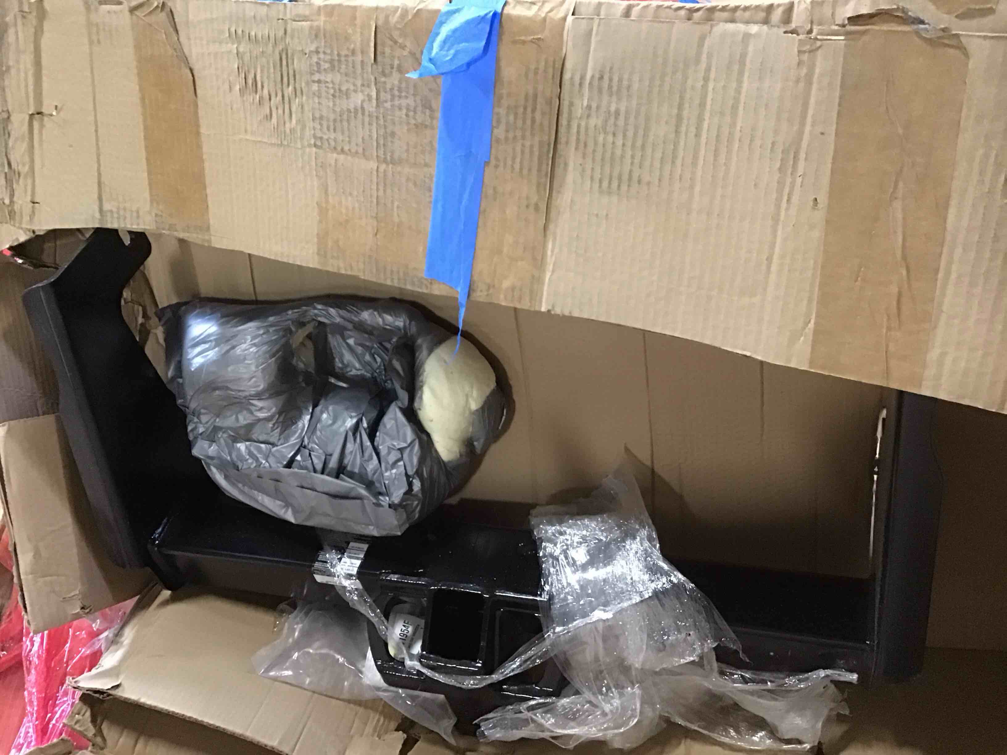 https://s3.amazonaws.com/lotting-images-prod/bidfta/PPE1861965_1740081680102.jpeg
