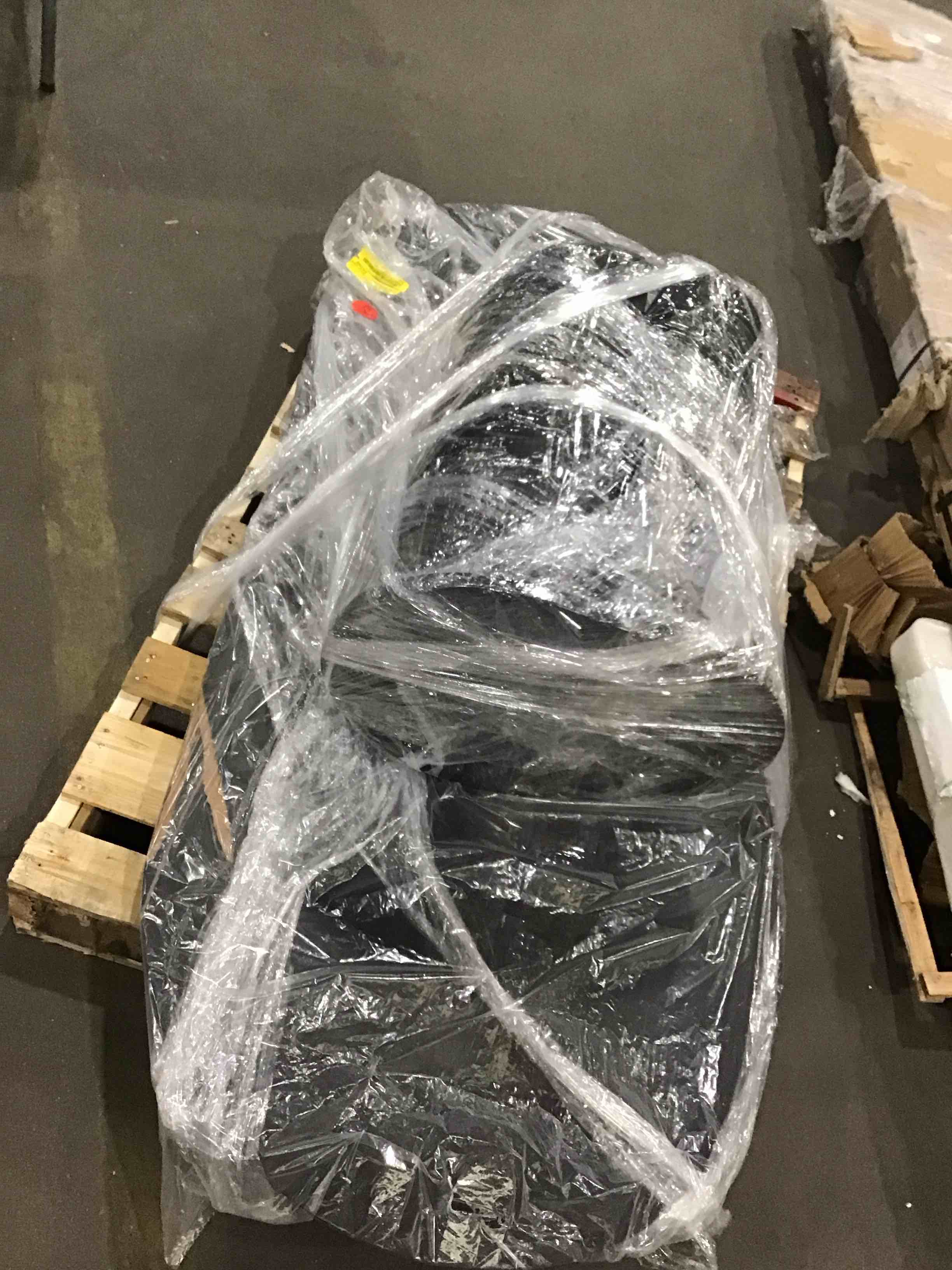 https://s3.amazonaws.com/lotting-images-prod/bidfta/PPE1867797_1739306245305.jpeg