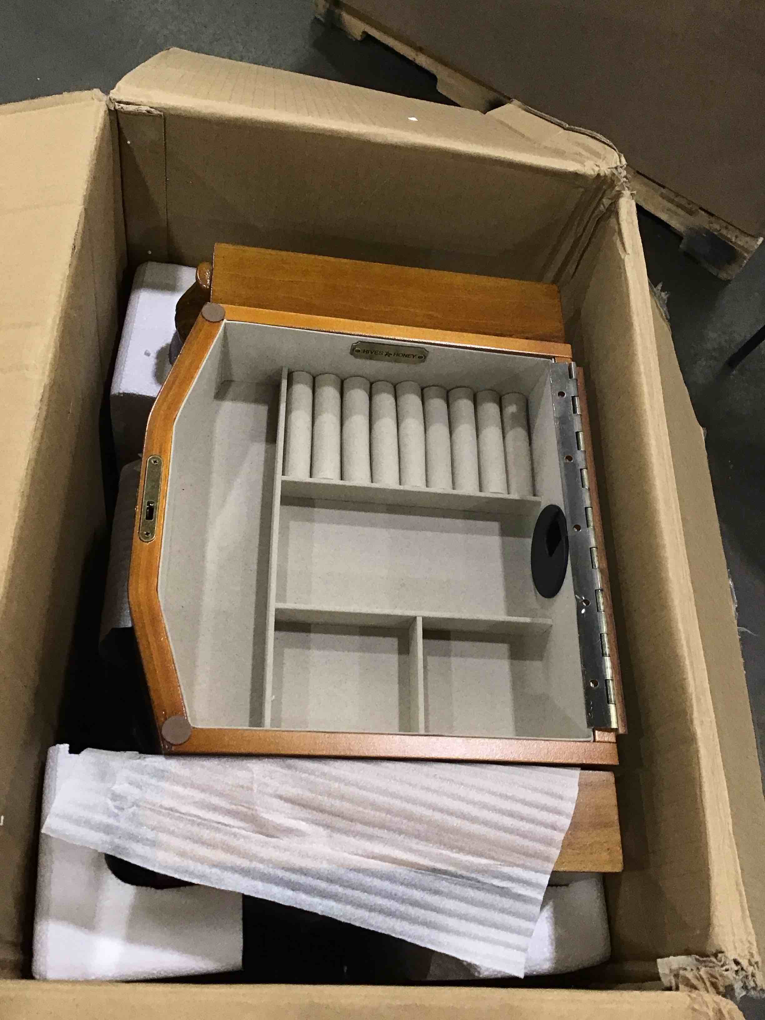 https://s3.amazonaws.com/lotting-images-prod/bidfta/PPE1869253_1741355908380.jpeg