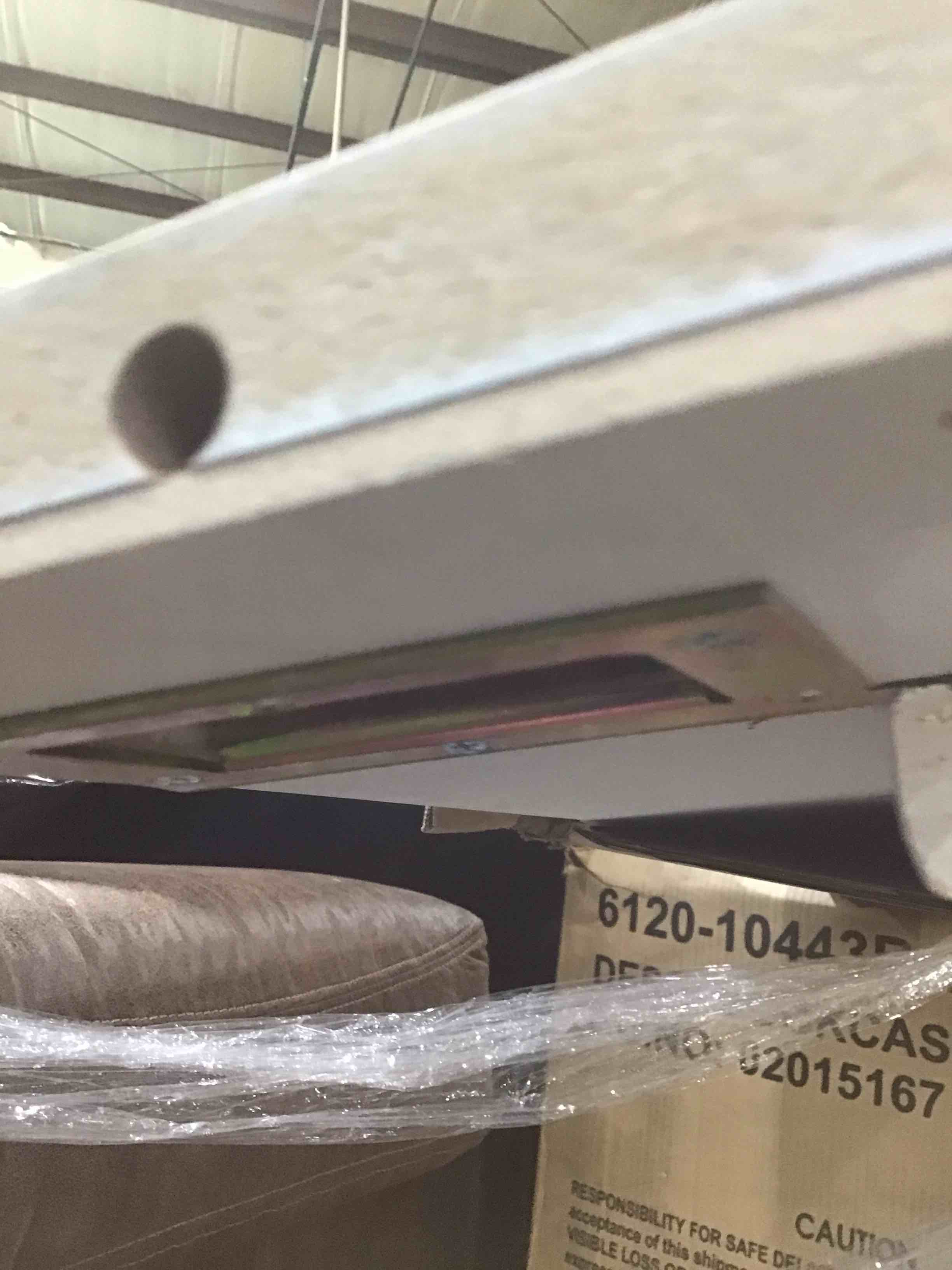https://s3.amazonaws.com/lotting-images-prod/bidfta/PPE1870457_1737733807050.jpeg