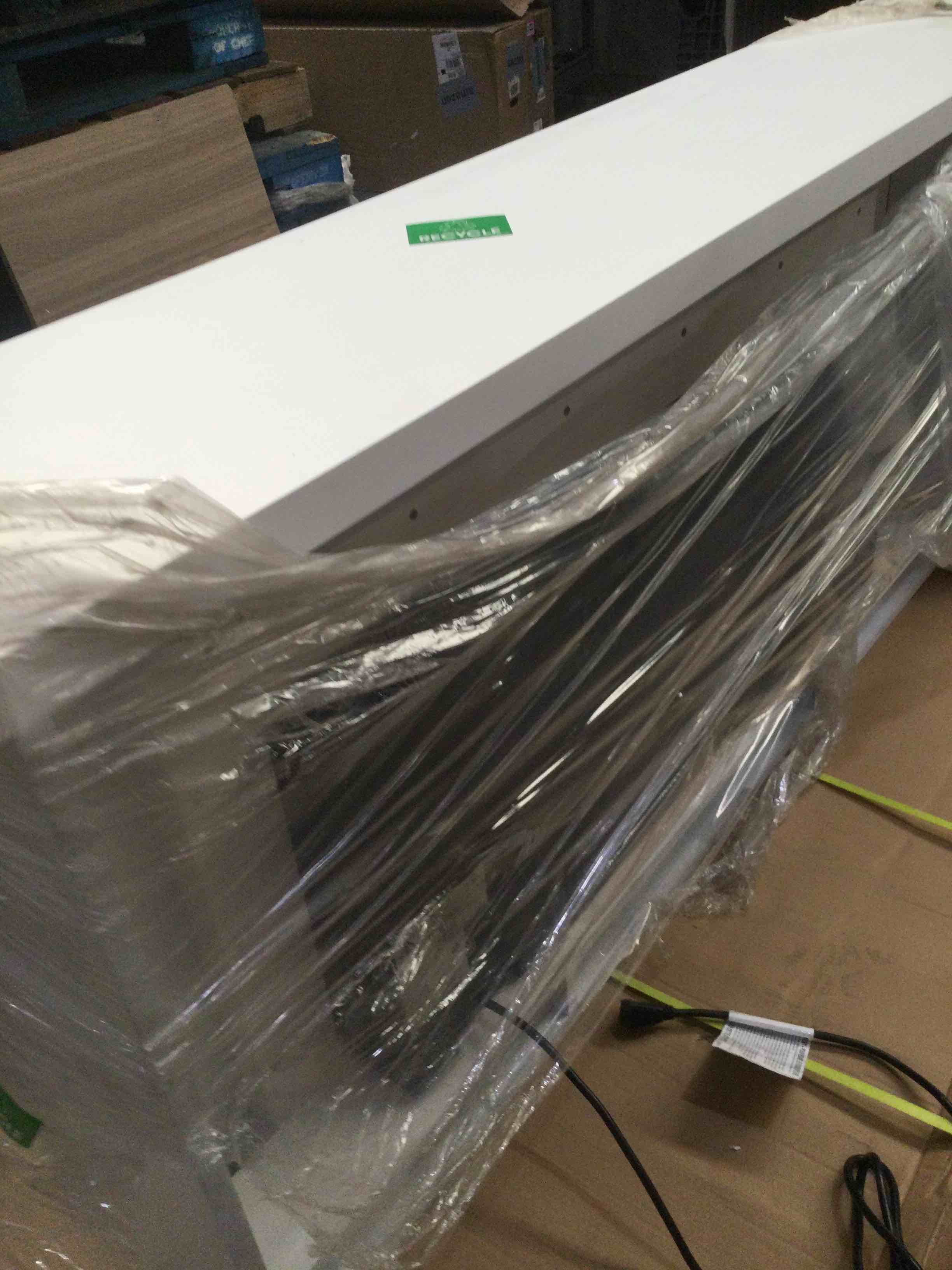 https://s3.amazonaws.com/lotting-images-prod/bidfta/PPE1870488_1737754845569.jpeg