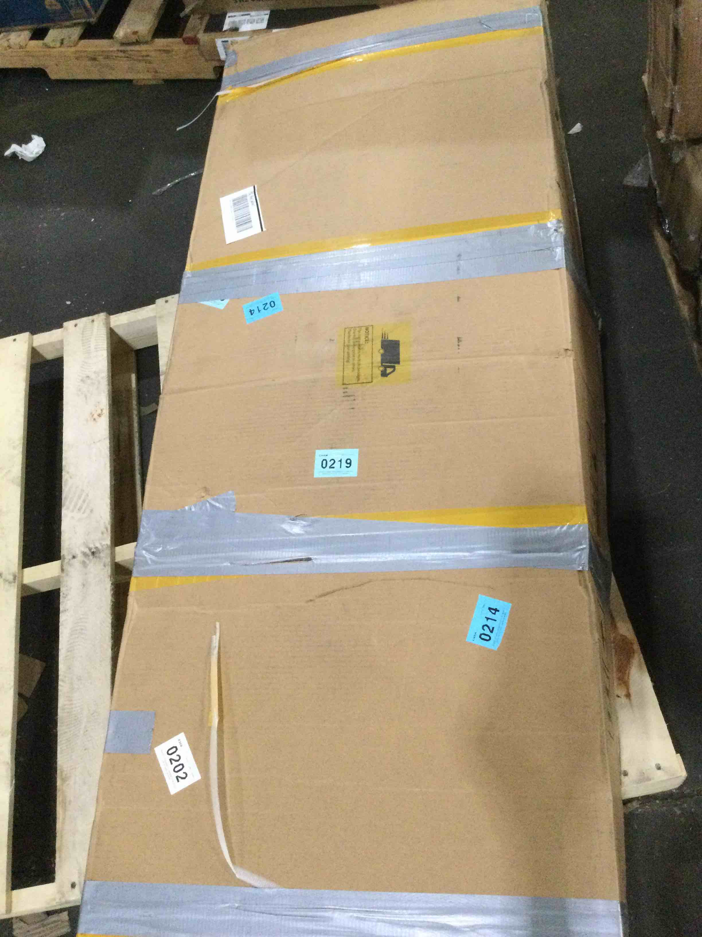 https://s3.amazonaws.com/lotting-images-prod/bidfta/PPE1872321_1750442529018.jpeg