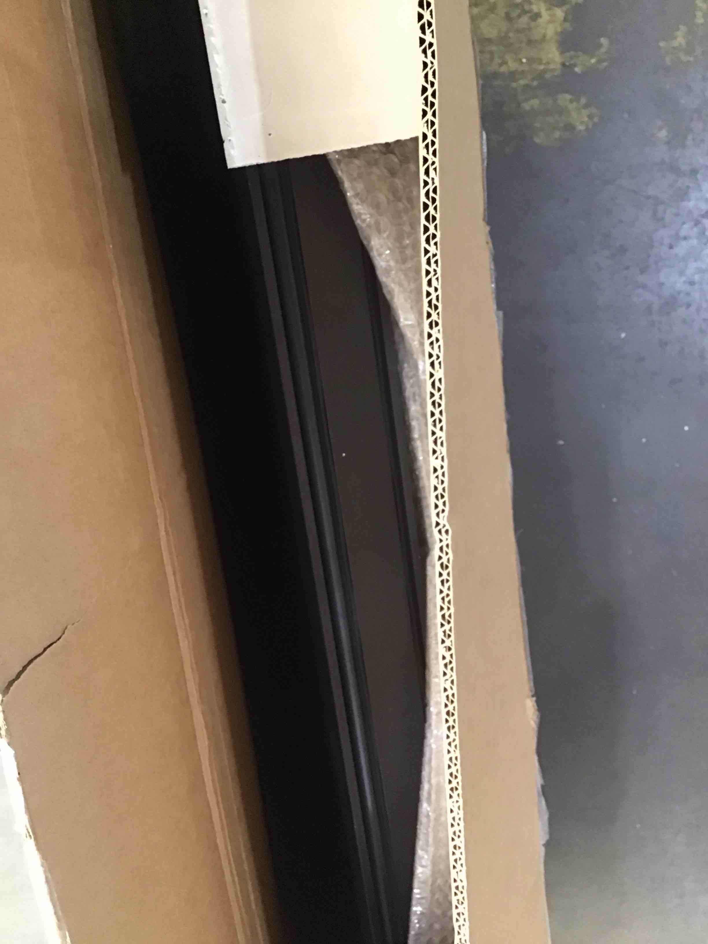 https://s3.amazonaws.com/lotting-images-prod/bidfta/PPE1877821_1750369636257.jpeg