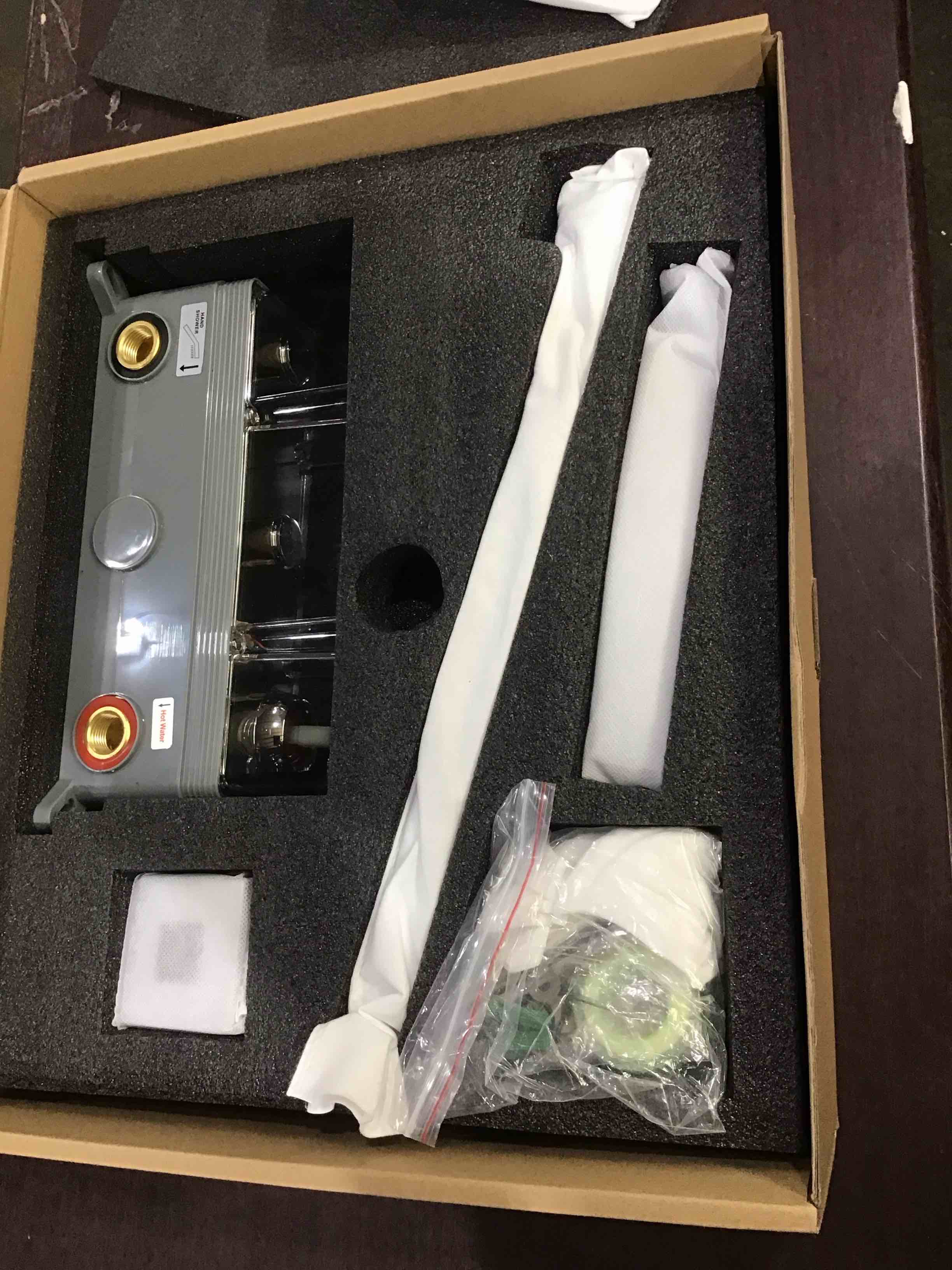 https://s3.amazonaws.com/lotting-images-prod/bidfta/PPE1877861_1750441501808.jpeg