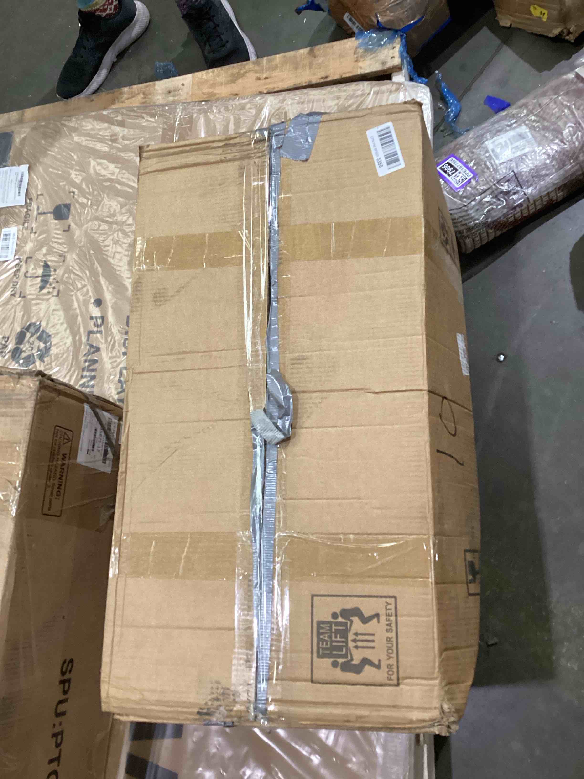 https://s3.amazonaws.com/lotting-images-prod/bidfta/PPE1877915_1750708564846.jpeg