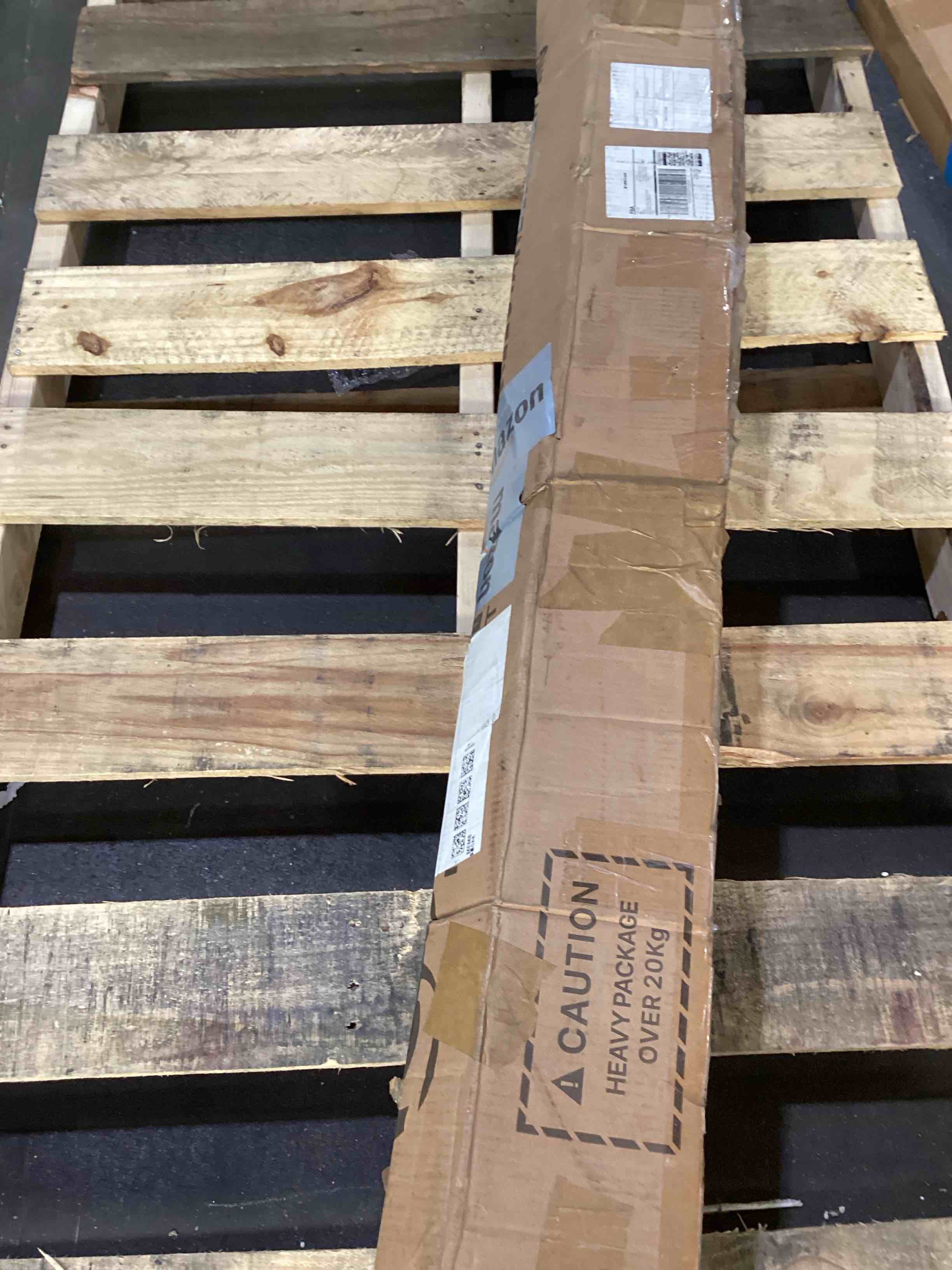 https://s3.amazonaws.com/lotting-images-prod/bidfta/PPE1877953_1751314038911.jpeg