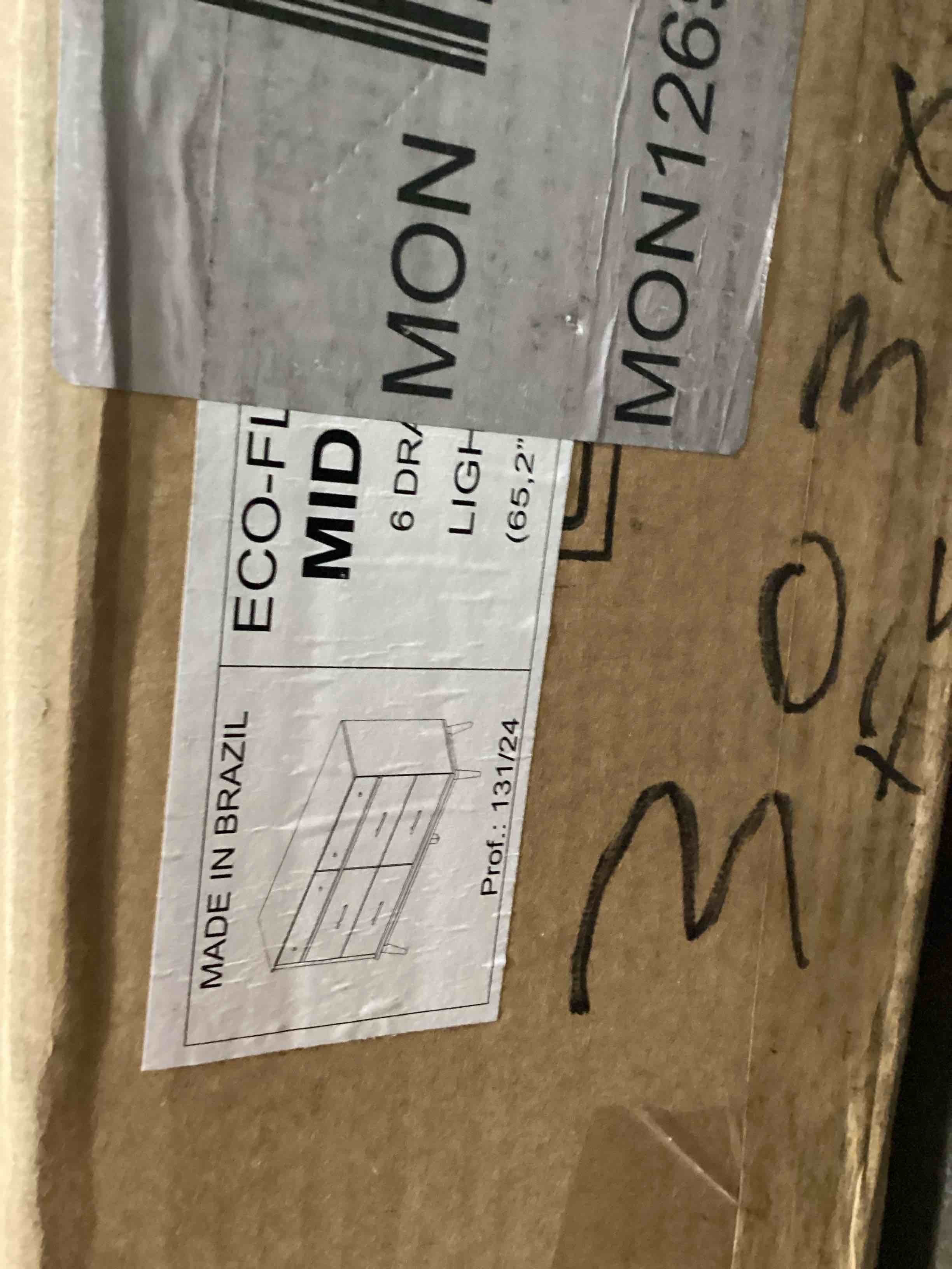 https://s3.amazonaws.com/lotting-images-prod/bidfta/PPE1877963_1751546845179.jpeg