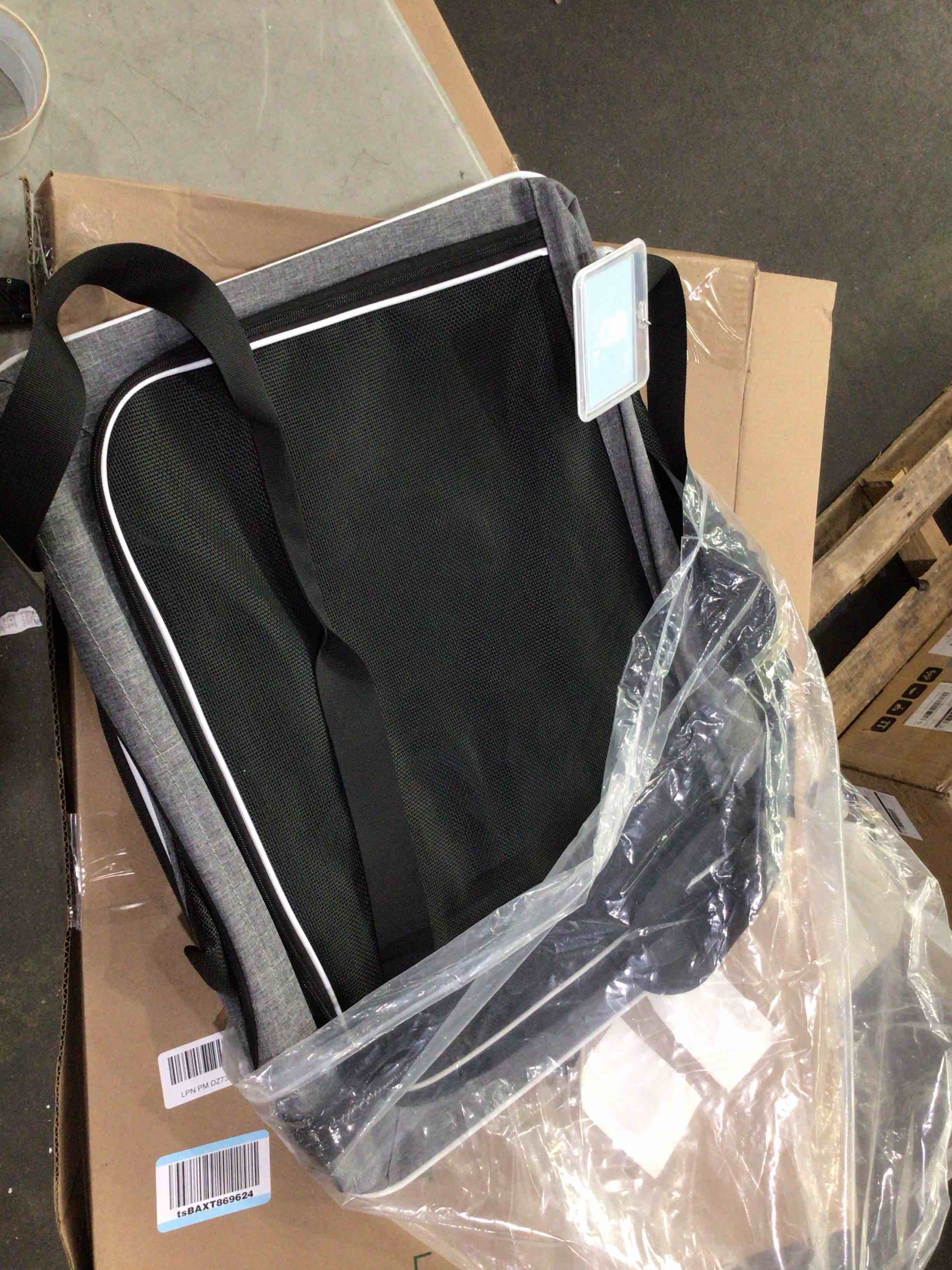 https://s3.amazonaws.com/lotting-images-prod/bidfta/PPE1878396_1753125661912.jpeg