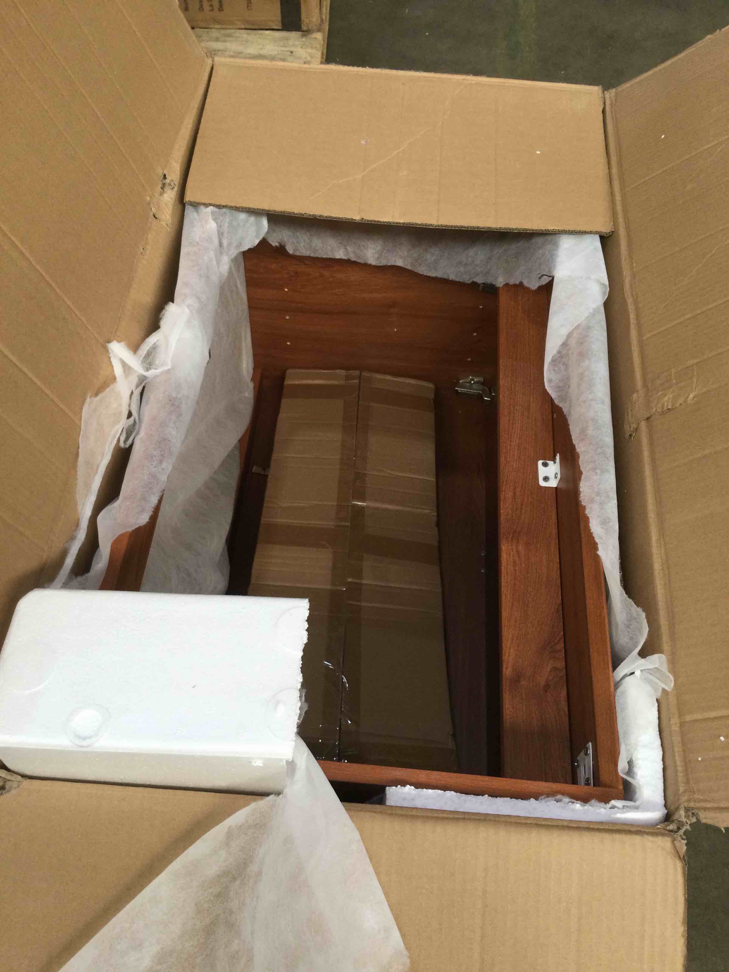 https://s3.amazonaws.com/lotting-images-prod/bidfta/PPE1879152_1741208423286.jpeg
