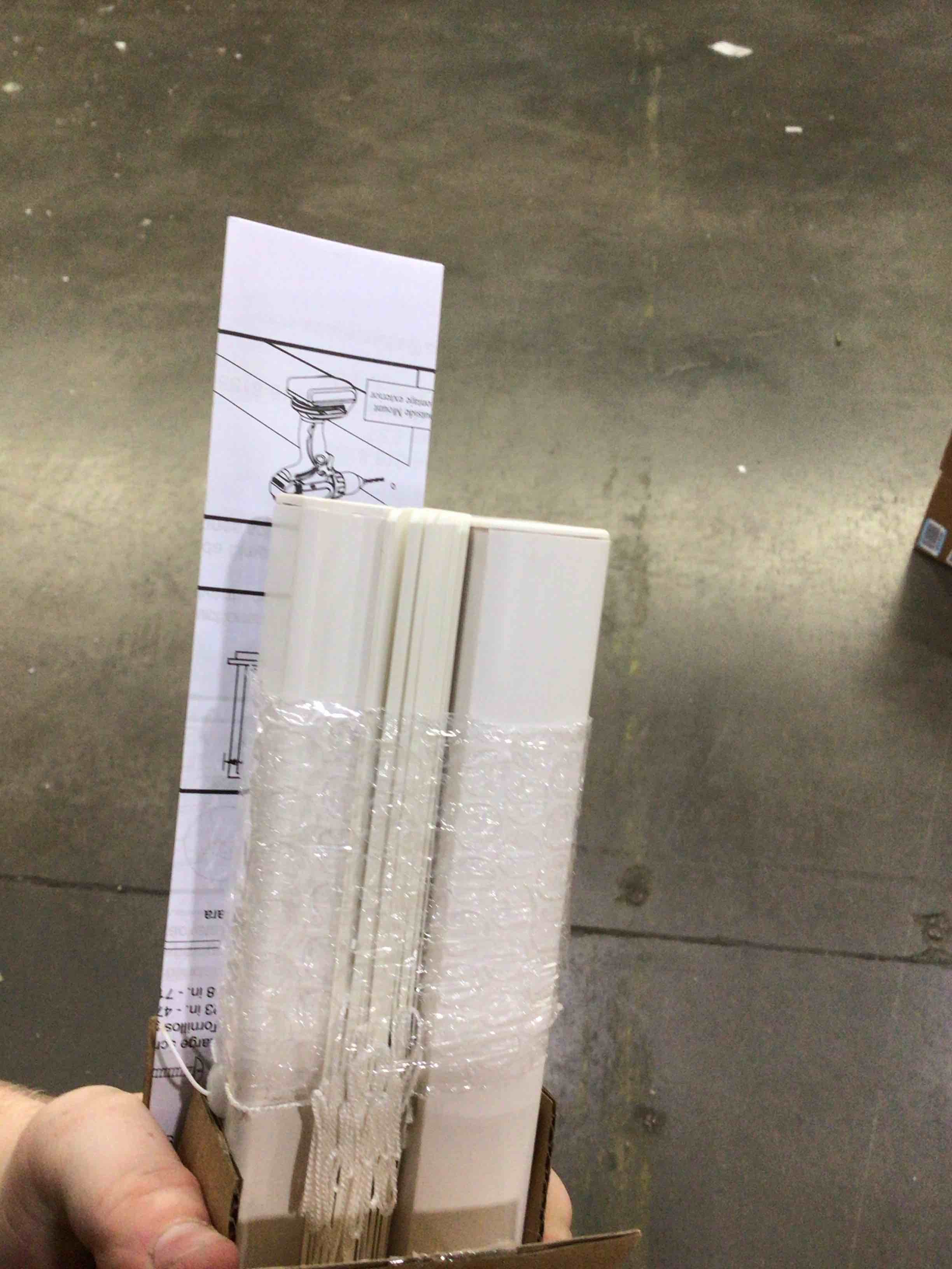 https://s3.amazonaws.com/lotting-images-prod/bidfta/PPE1880219_1746555380730.jpeg