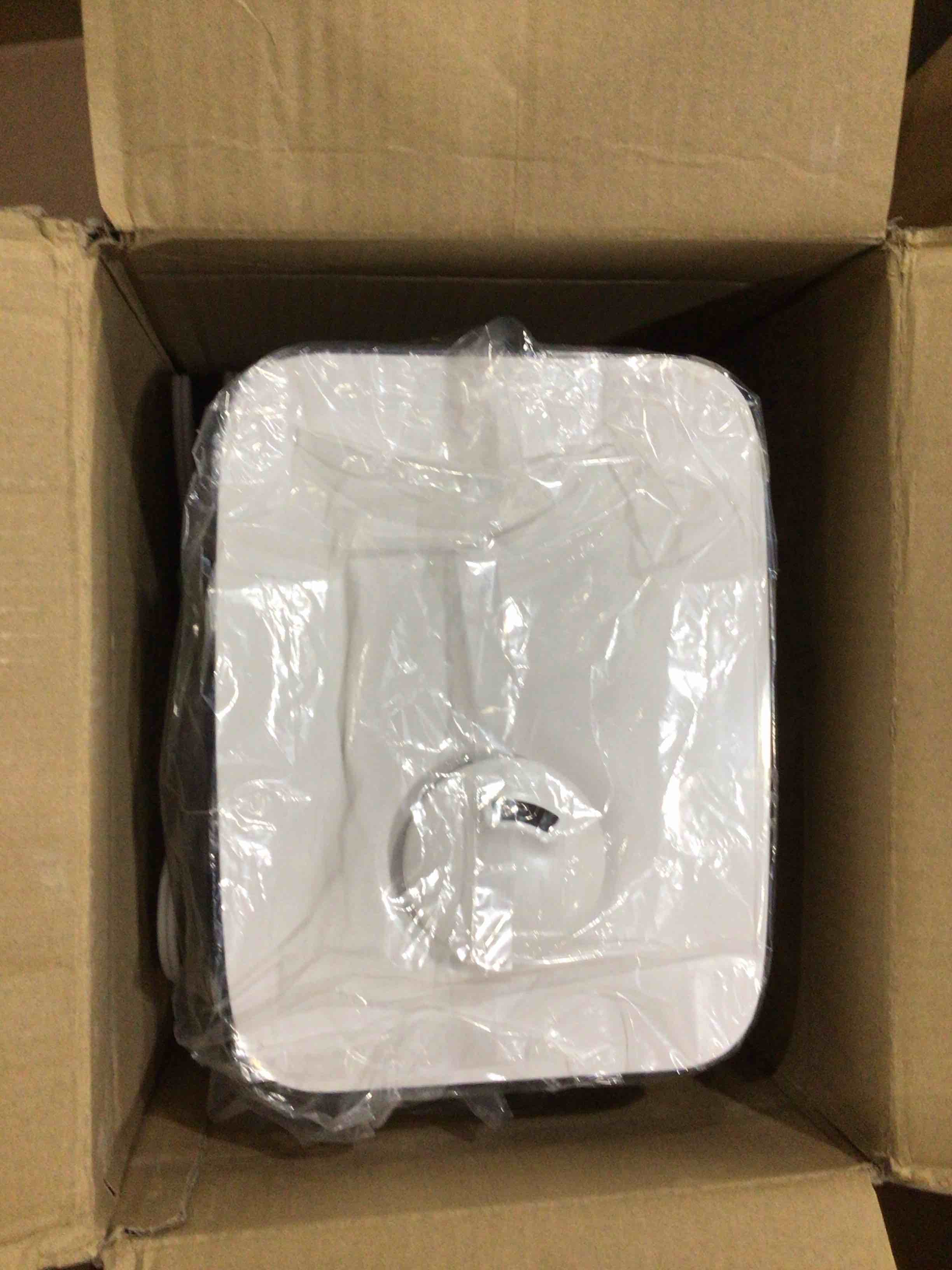 https://s3.amazonaws.com/lotting-images-prod/bidfta/PPE1880232_1746560095617.jpeg