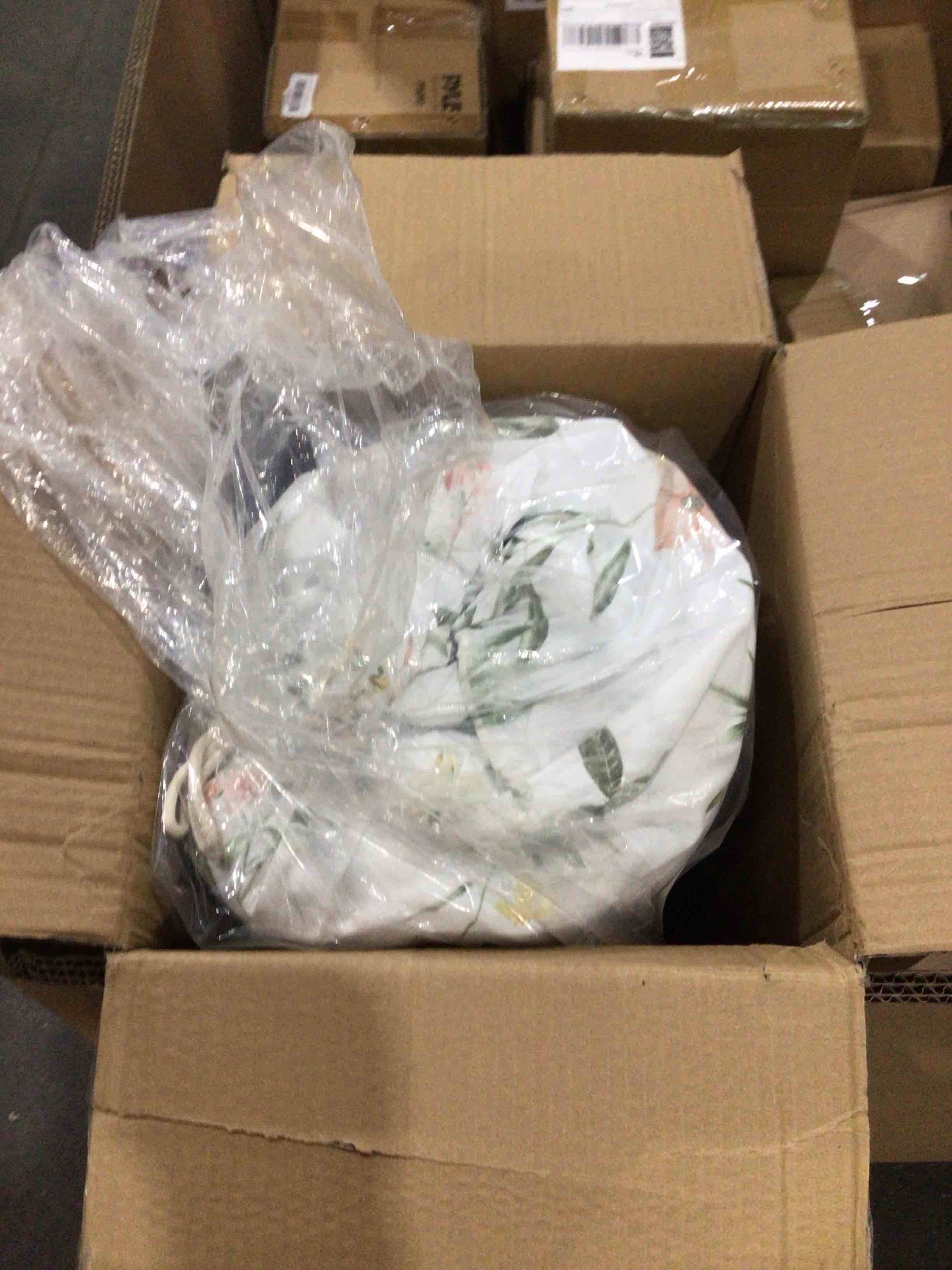 https://s3.amazonaws.com/lotting-images-prod/bidfta/PPE1880241_1746567905820.jpeg