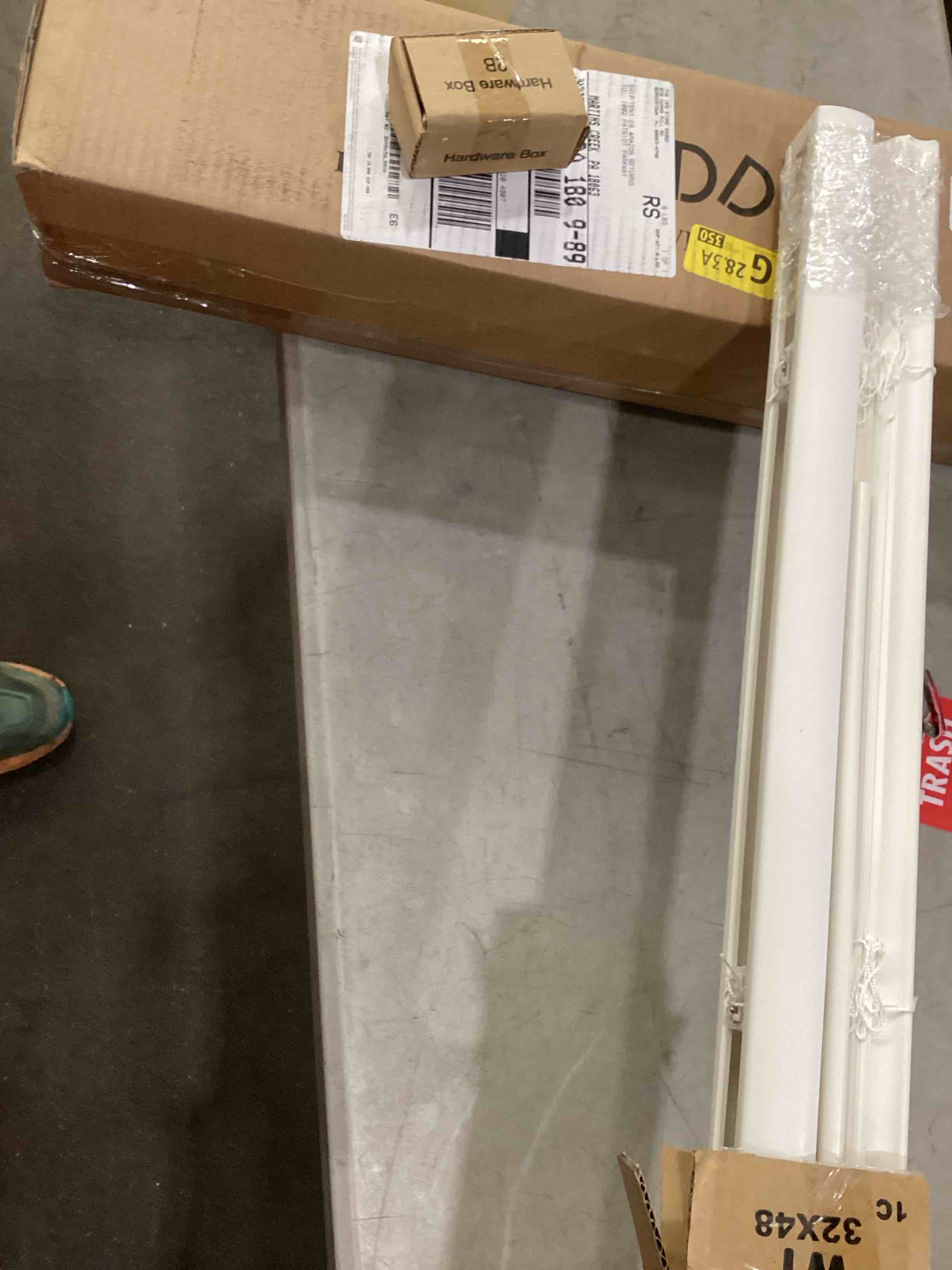 https://s3.amazonaws.com/lotting-images-prod/bidfta/PPE1880586_1747417449307.jpeg