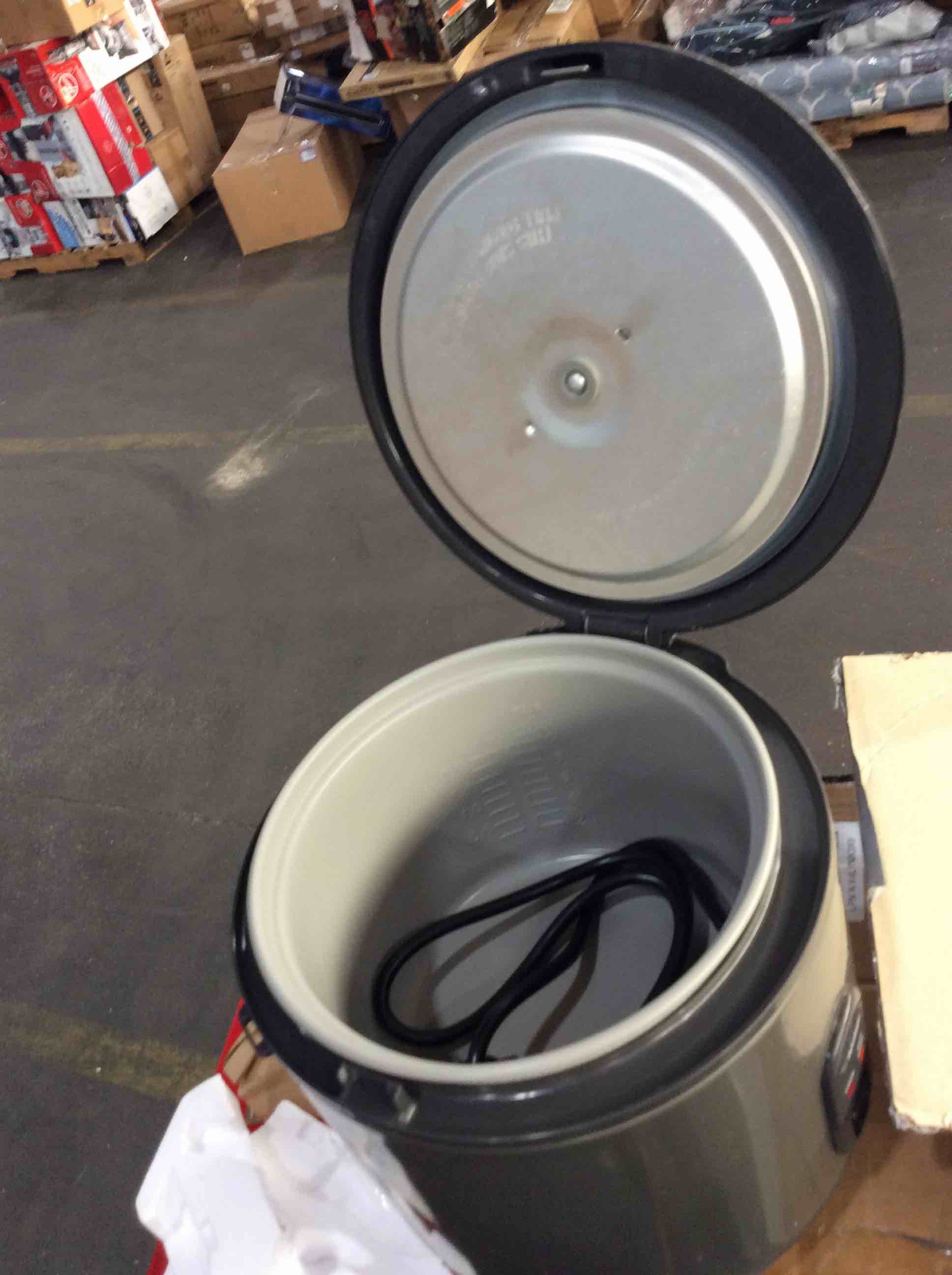 https://s3.amazonaws.com/lotting-images-prod/bidfta/PPE1881002_1748463460602.jpeg