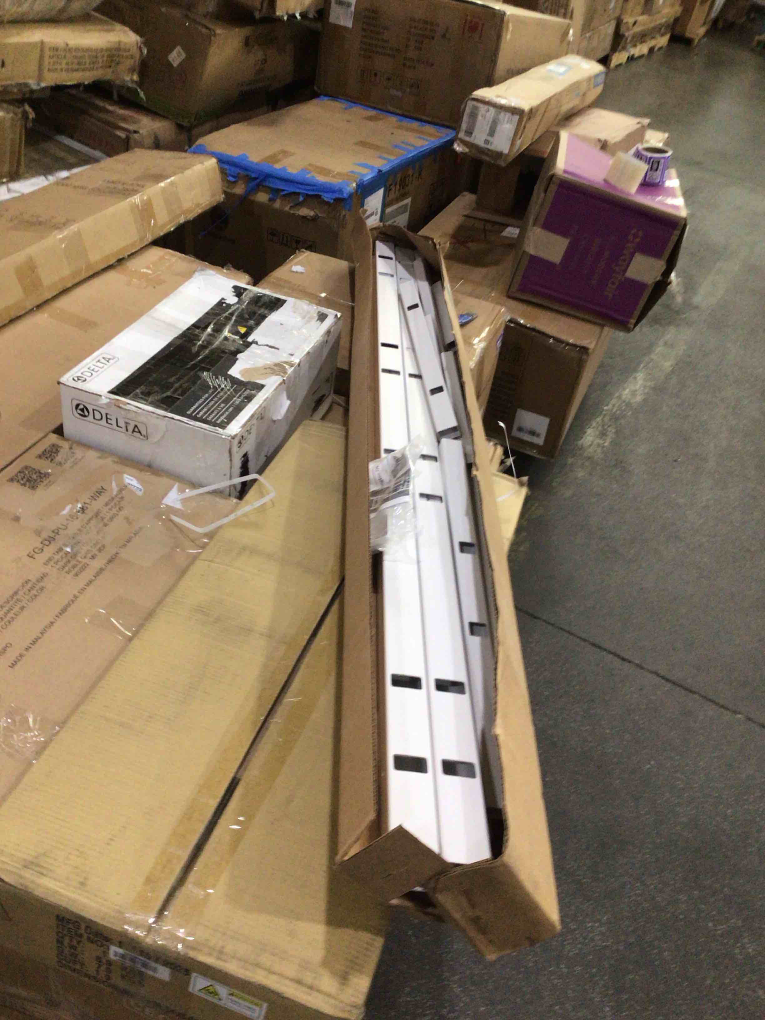 https://s3.amazonaws.com/lotting-images-prod/bidfta/PPE1881805_1752511091934.jpeg