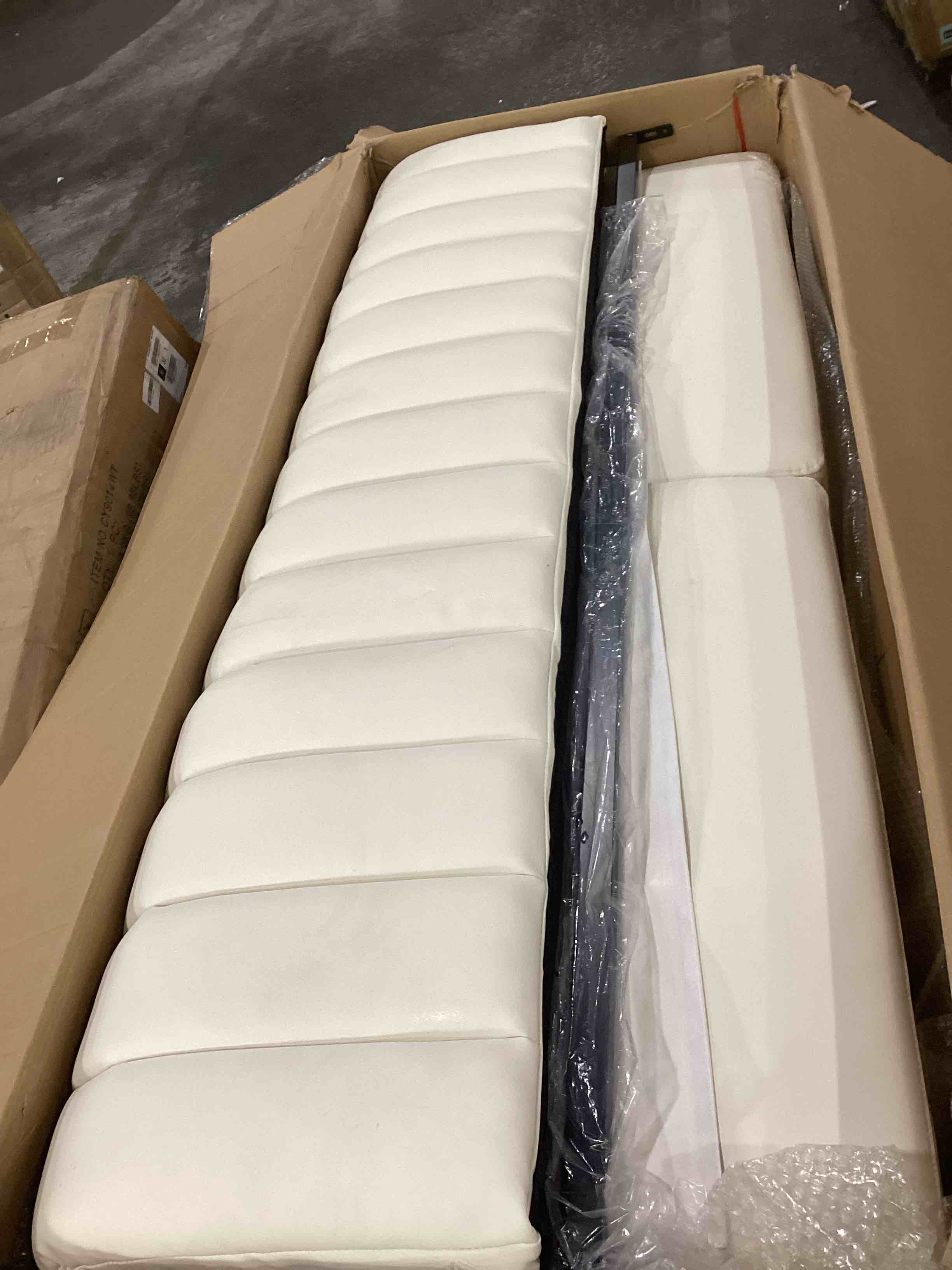 https://s3.amazonaws.com/lotting-images-prod/bidfta/PPE1881823_1752595208509.jpeg