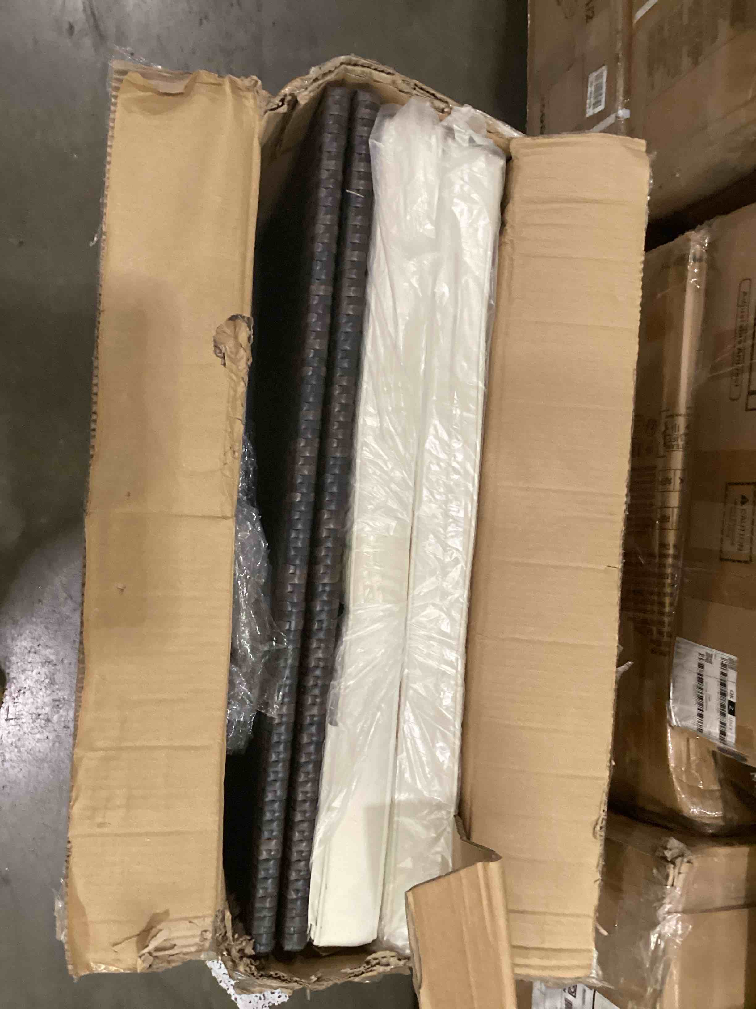 https://s3.amazonaws.com/lotting-images-prod/bidfta/PPE1881848_1752686015196.jpeg