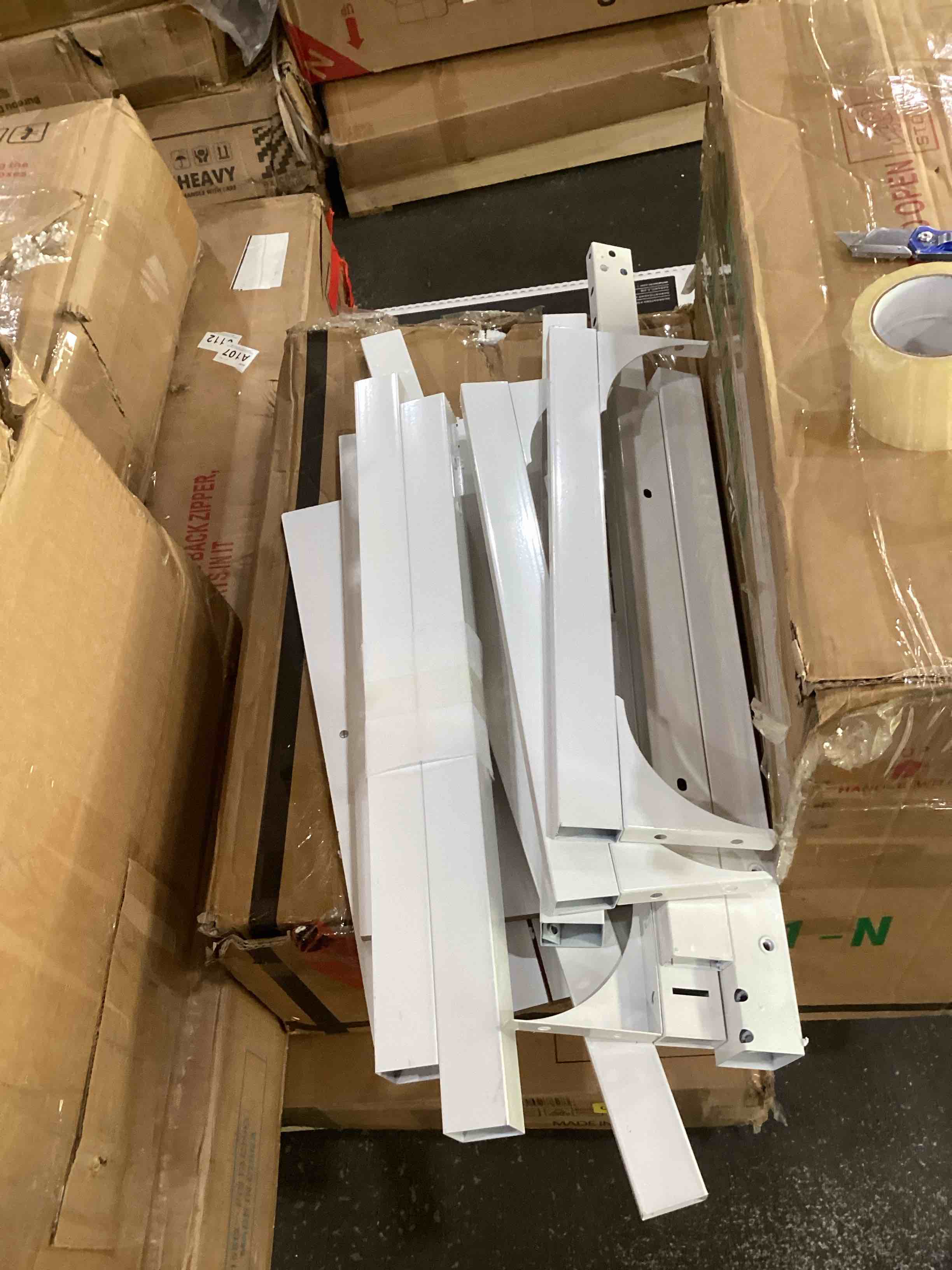https://s3.amazonaws.com/lotting-images-prod/bidfta/PPE1881898_1752866821438.jpeg