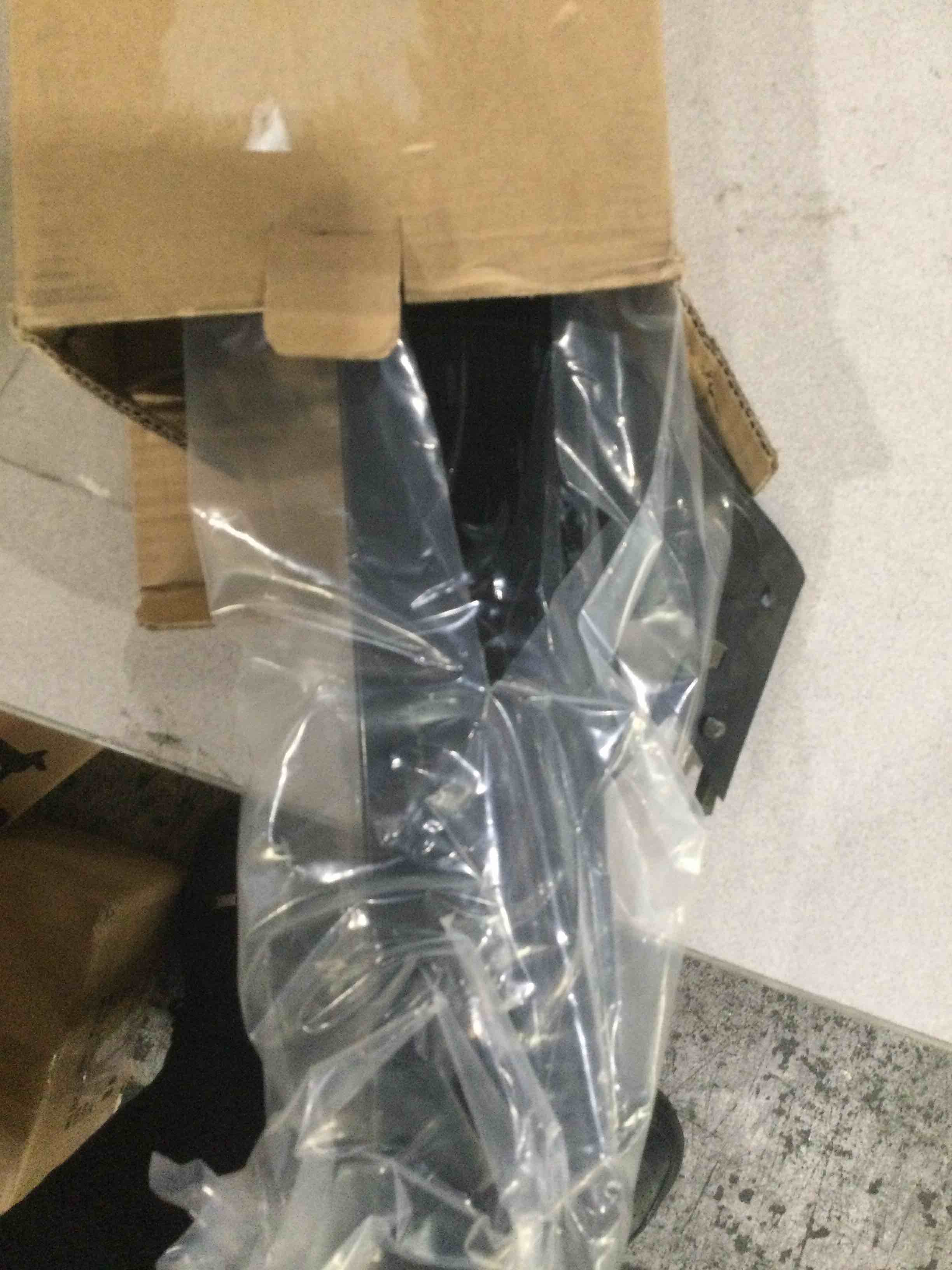 https://s3.amazonaws.com/lotting-images-prod/bidfta/PPE1883198_1744054896396.jpeg