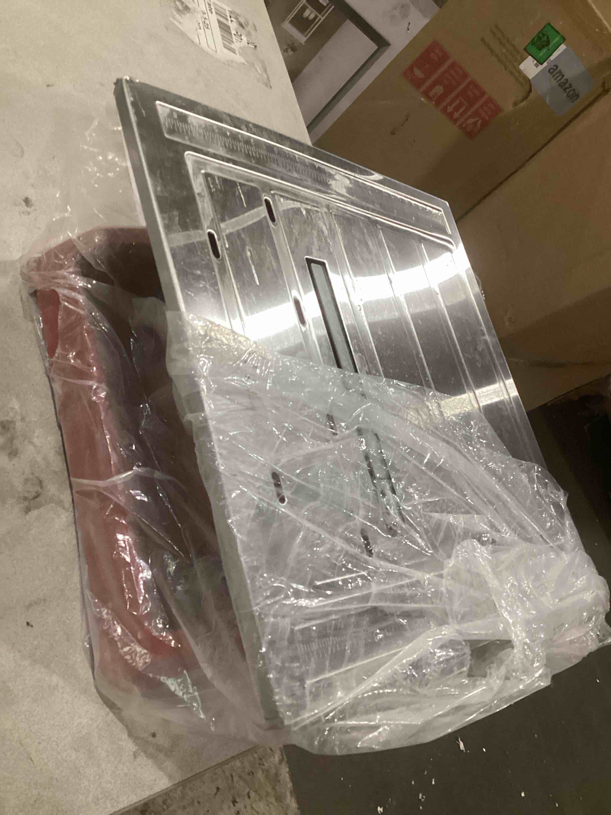 https://s3.amazonaws.com/lotting-images-prod/bidfta/PPE1883252_1746447832969.jpeg