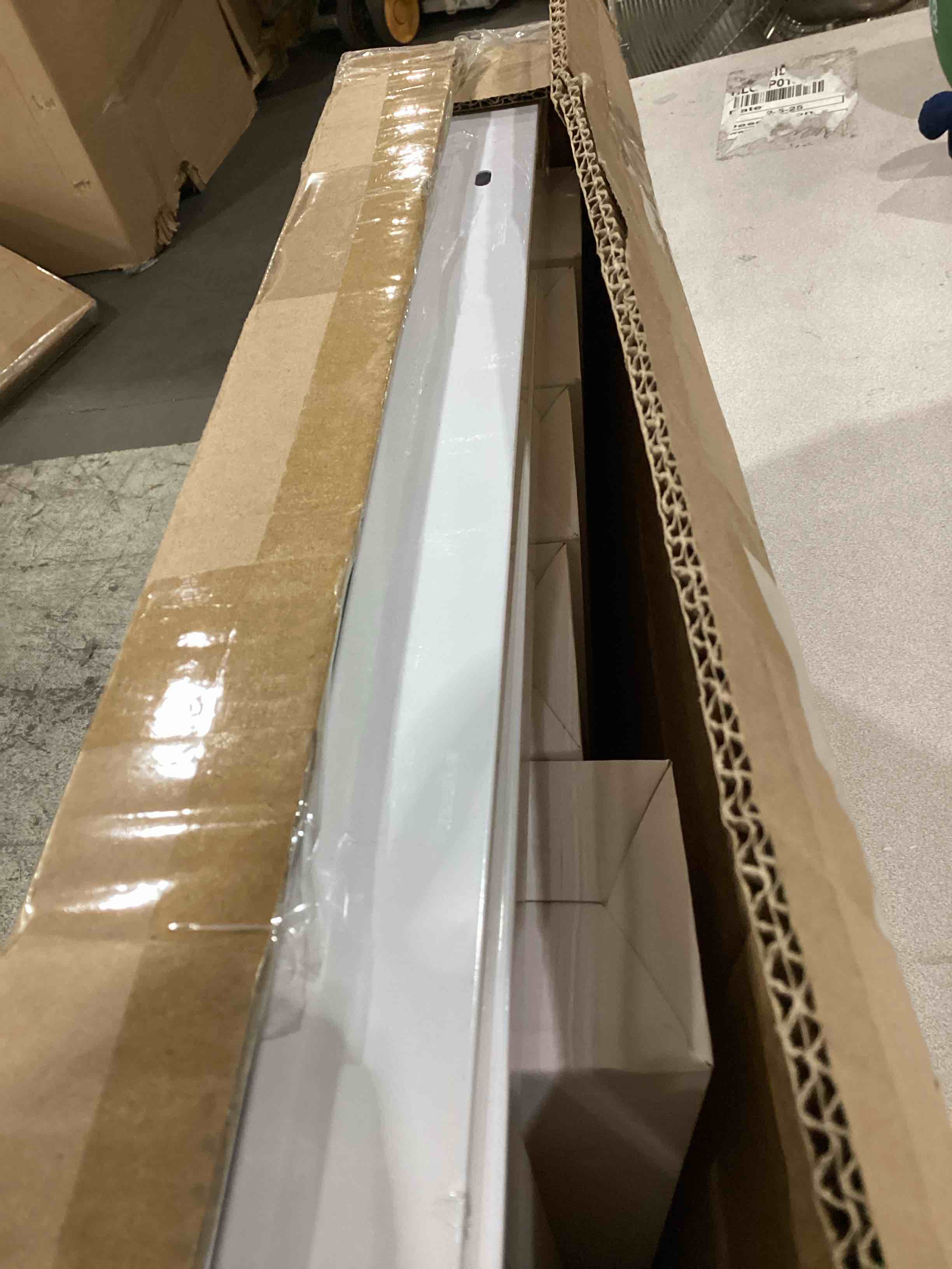 https://s3.amazonaws.com/lotting-images-prod/bidfta/PPE1883313_1746534068129.jpeg