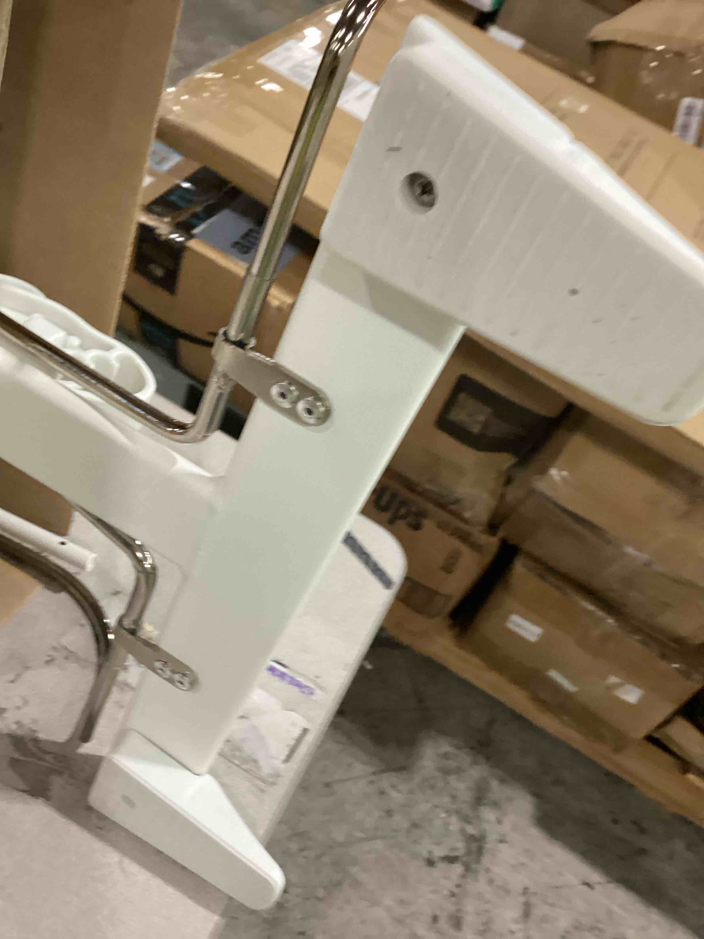 https://s3.amazonaws.com/lotting-images-prod/bidfta/PPE1883467_1746806546164.jpeg