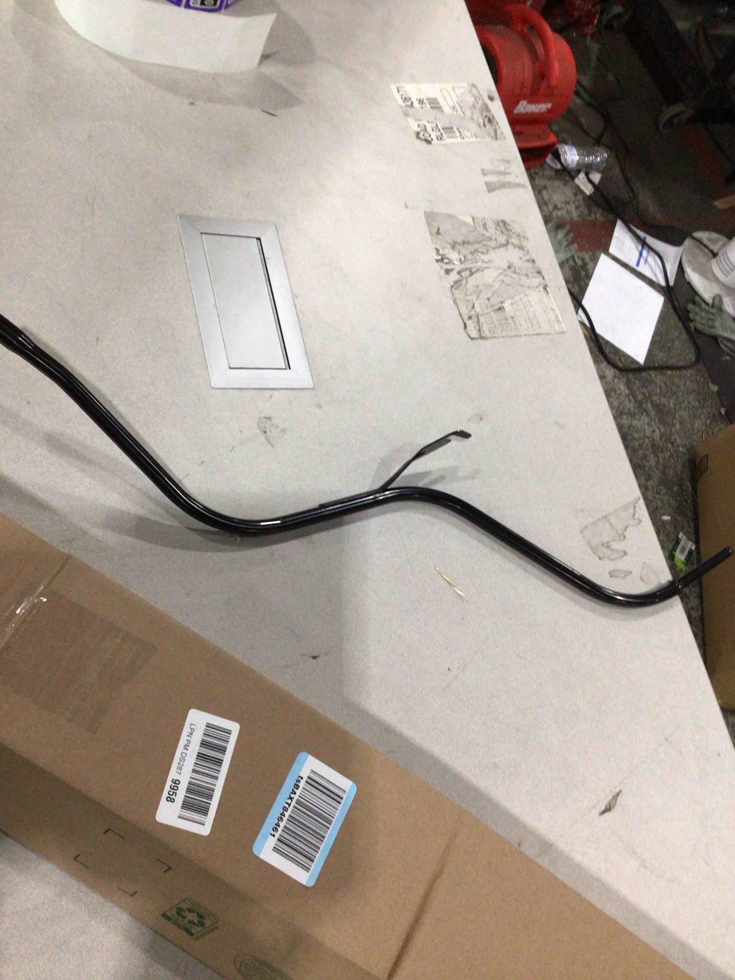 https://s3.amazonaws.com/lotting-images-prod/bidfta/PPE1883824_1747831278555.jpeg