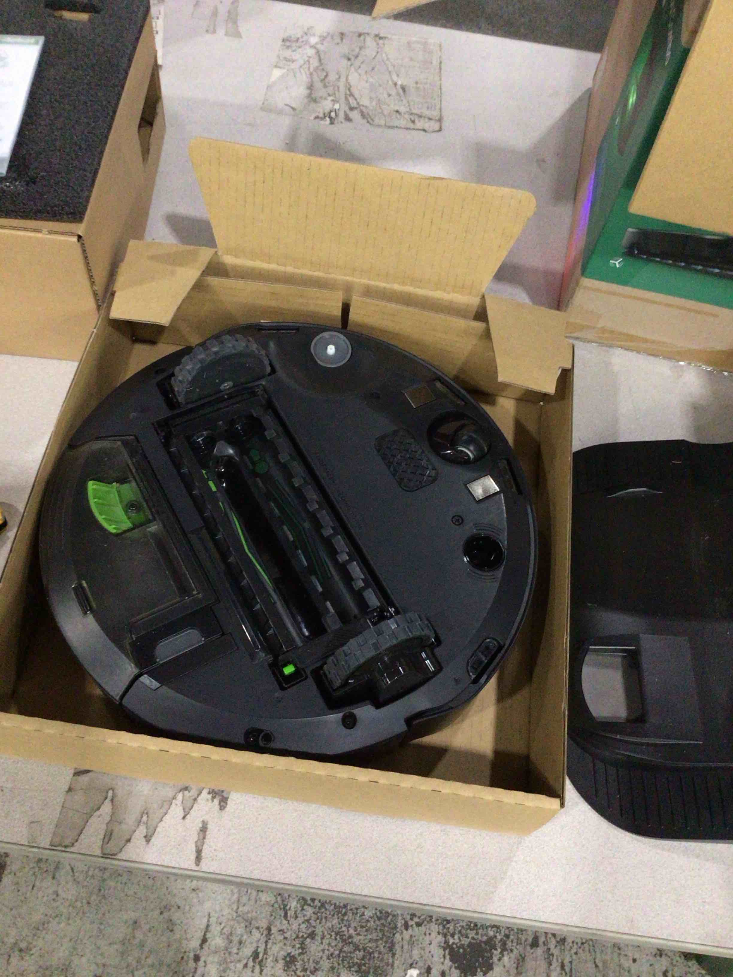 https://s3.amazonaws.com/lotting-images-prod/bidfta/PPE1884026_1748452504282.jpeg
